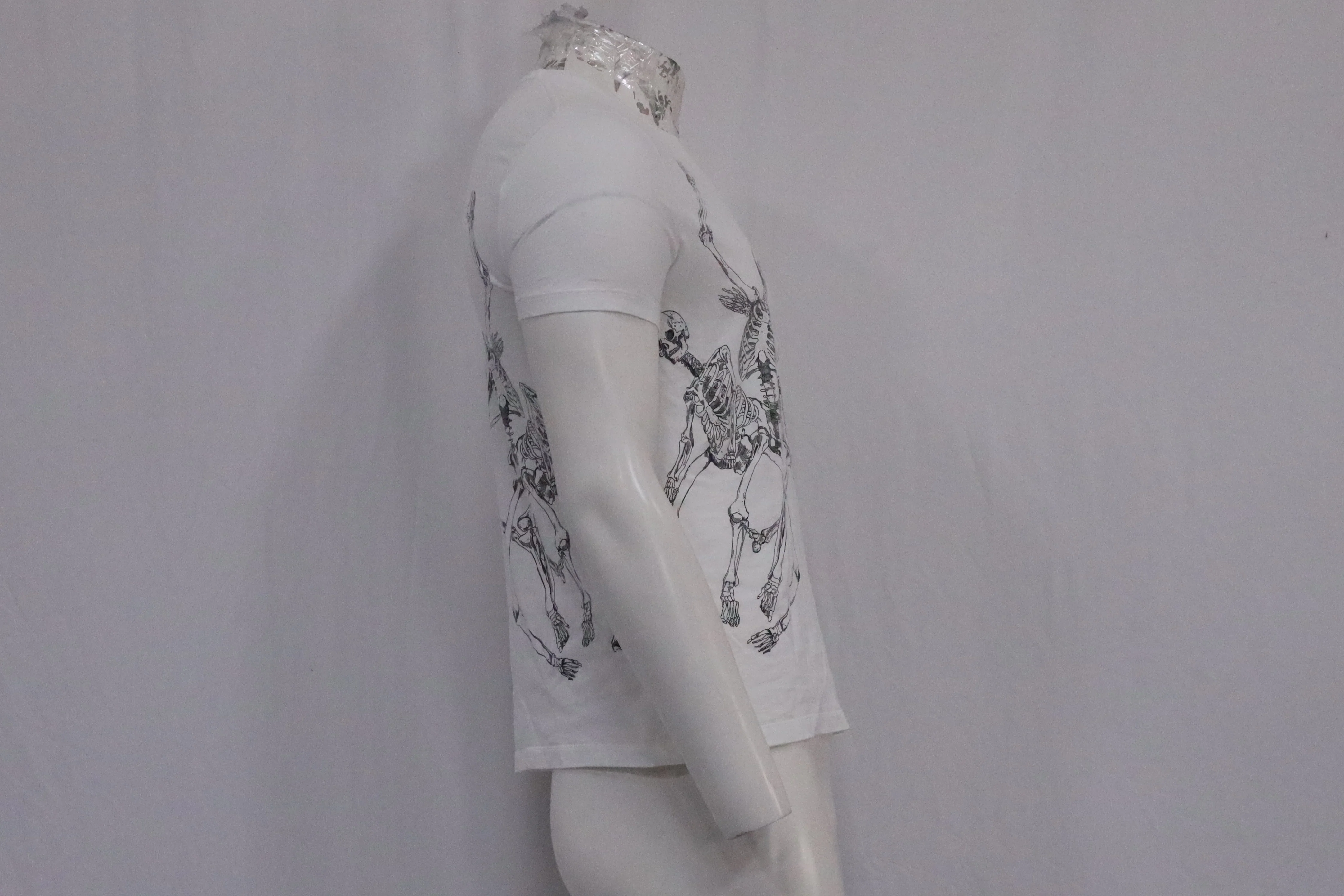 Men's Alexander McQueen Dancing Skeletons T-Shirt in White Cotton - Image 7
