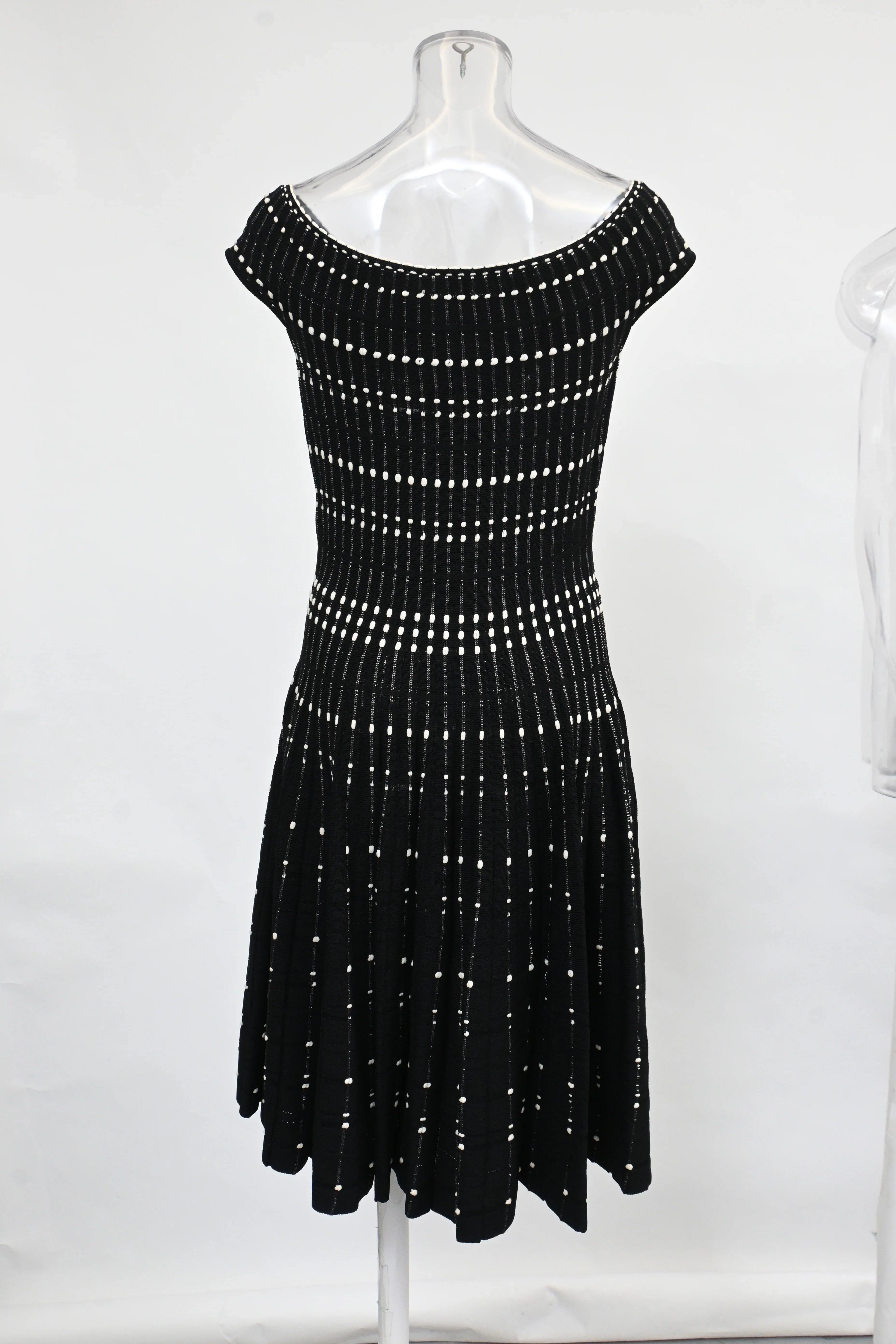 Women's Alexander Mcqueen Knitted Off-Shoulder Mini Dress in Black Viscose - Image 9