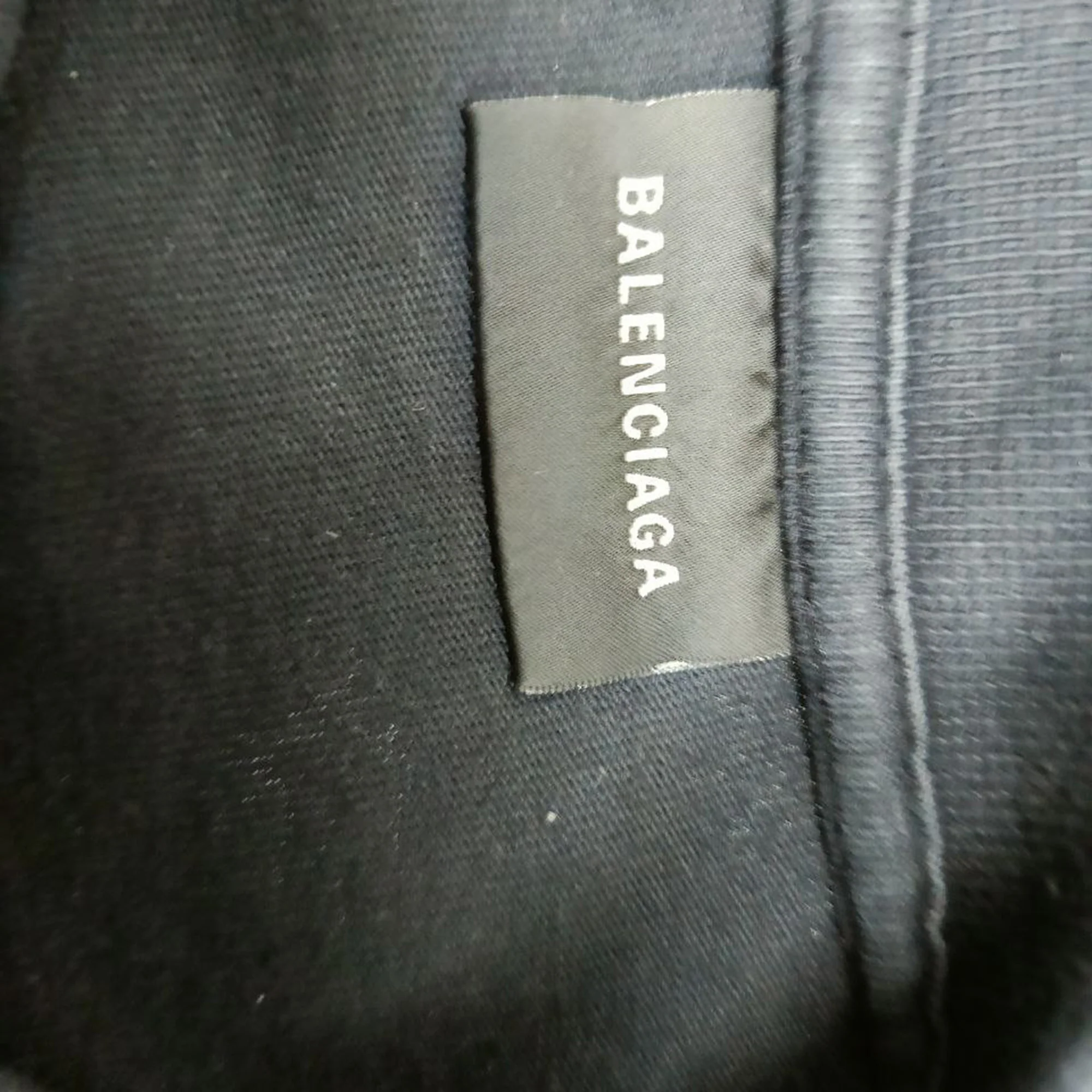 Men's Balenciaga Metal Logo T-shirt in Black Cotton - Image 2