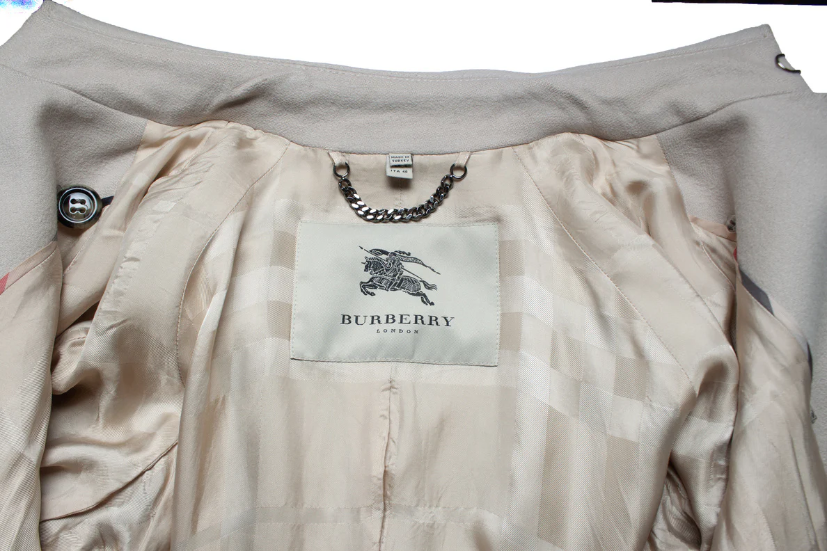 Women's Burberry, Beige trenchcoat in wool - Image 6