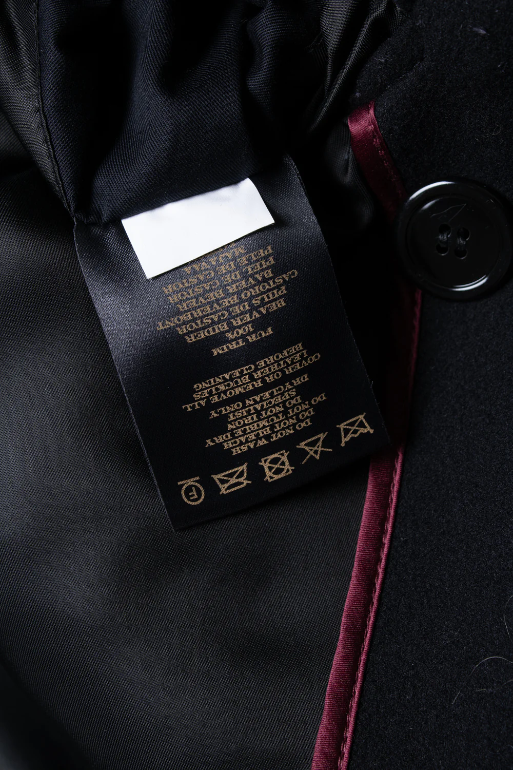 Women's Burberry, black wool trenchcoat with fur collar - Image 7