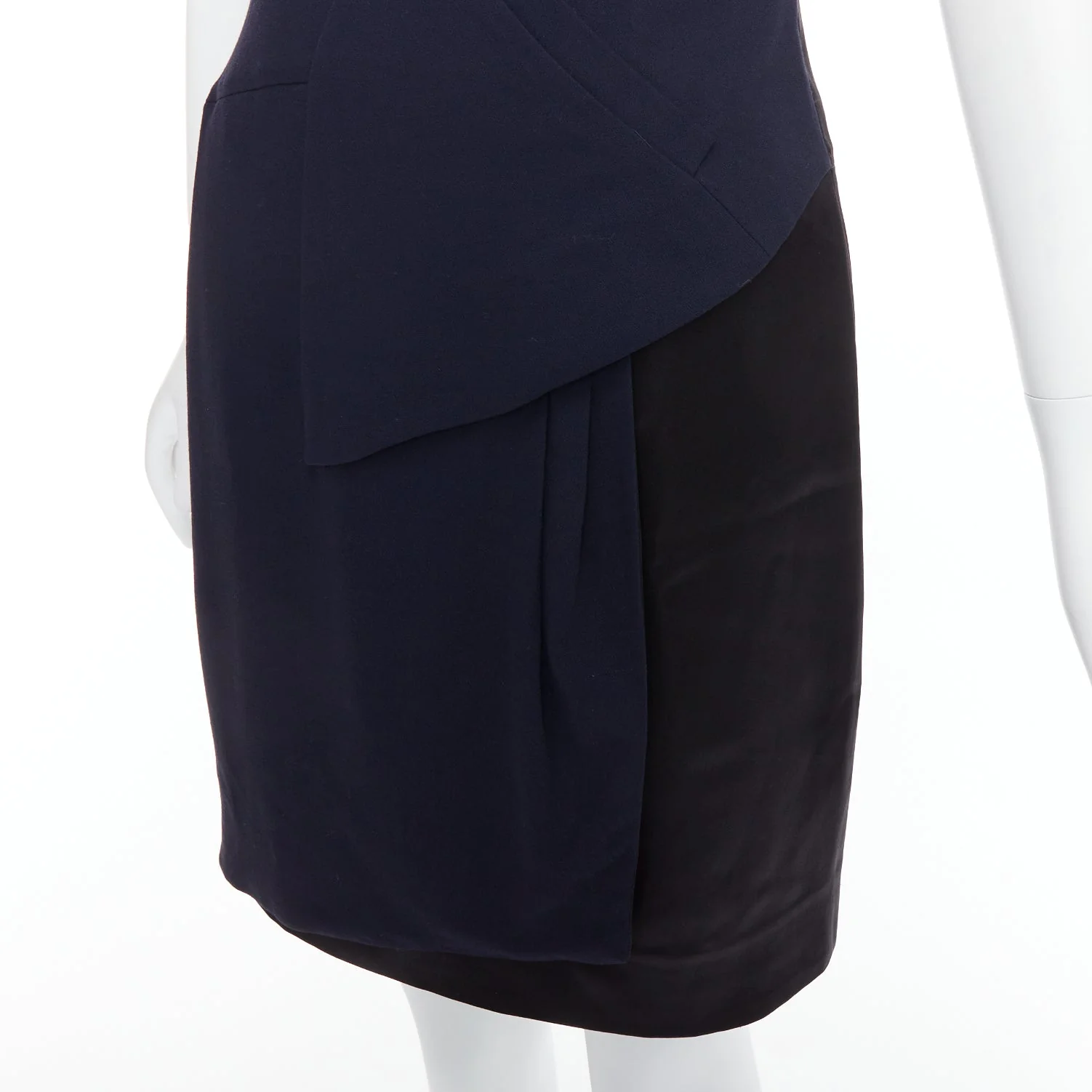 Women's Chanel rayon wool blend draped pleated shift dress - Image 8