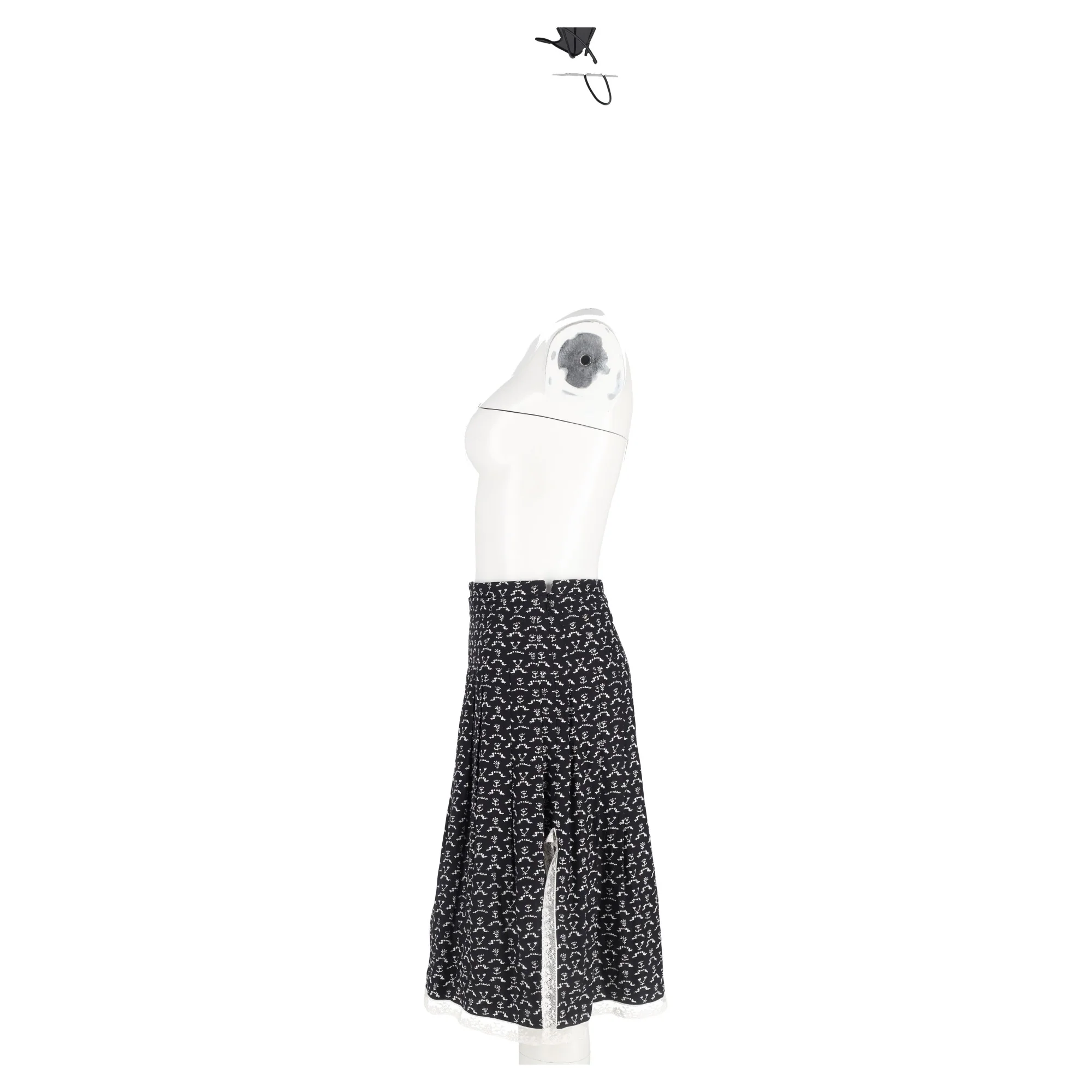 Women's Chloé Flower Printed Pleated Midi Skirt in Black Cotton - Image 5