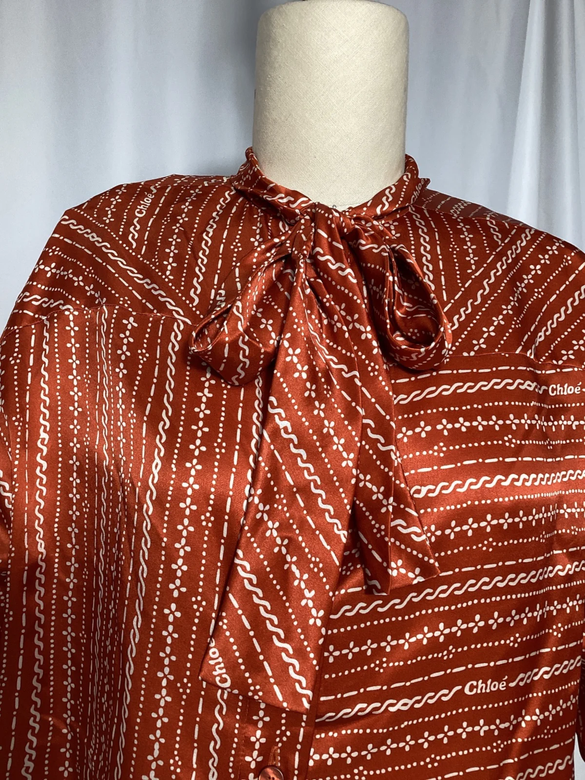 Women's Chloé Pussy Bow Printed Blouse in Brown Silk - Image 10