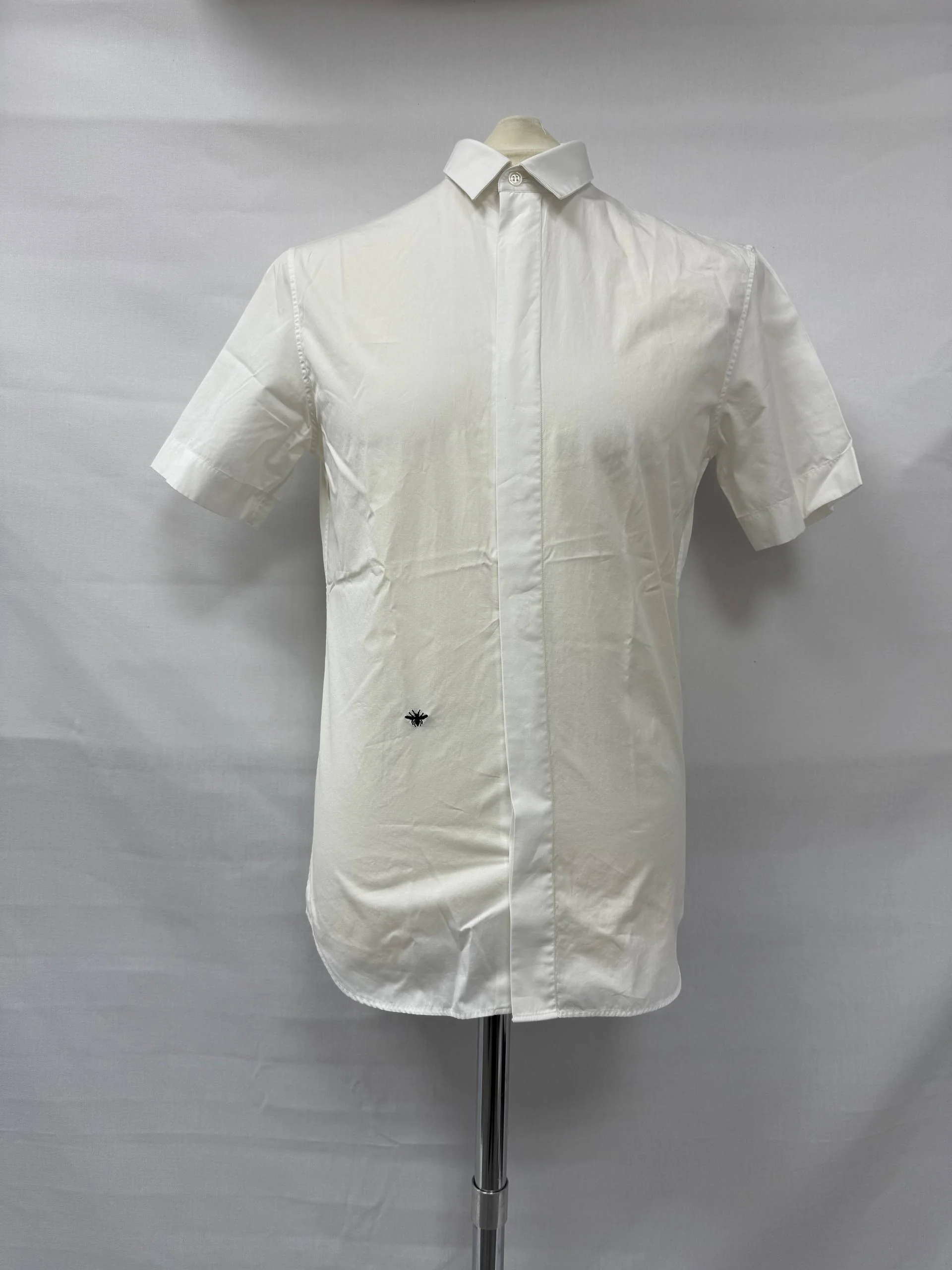 Men's  Dior Bee-Embroidered Short-Sleeved Shirt in White Cotton - Image 6