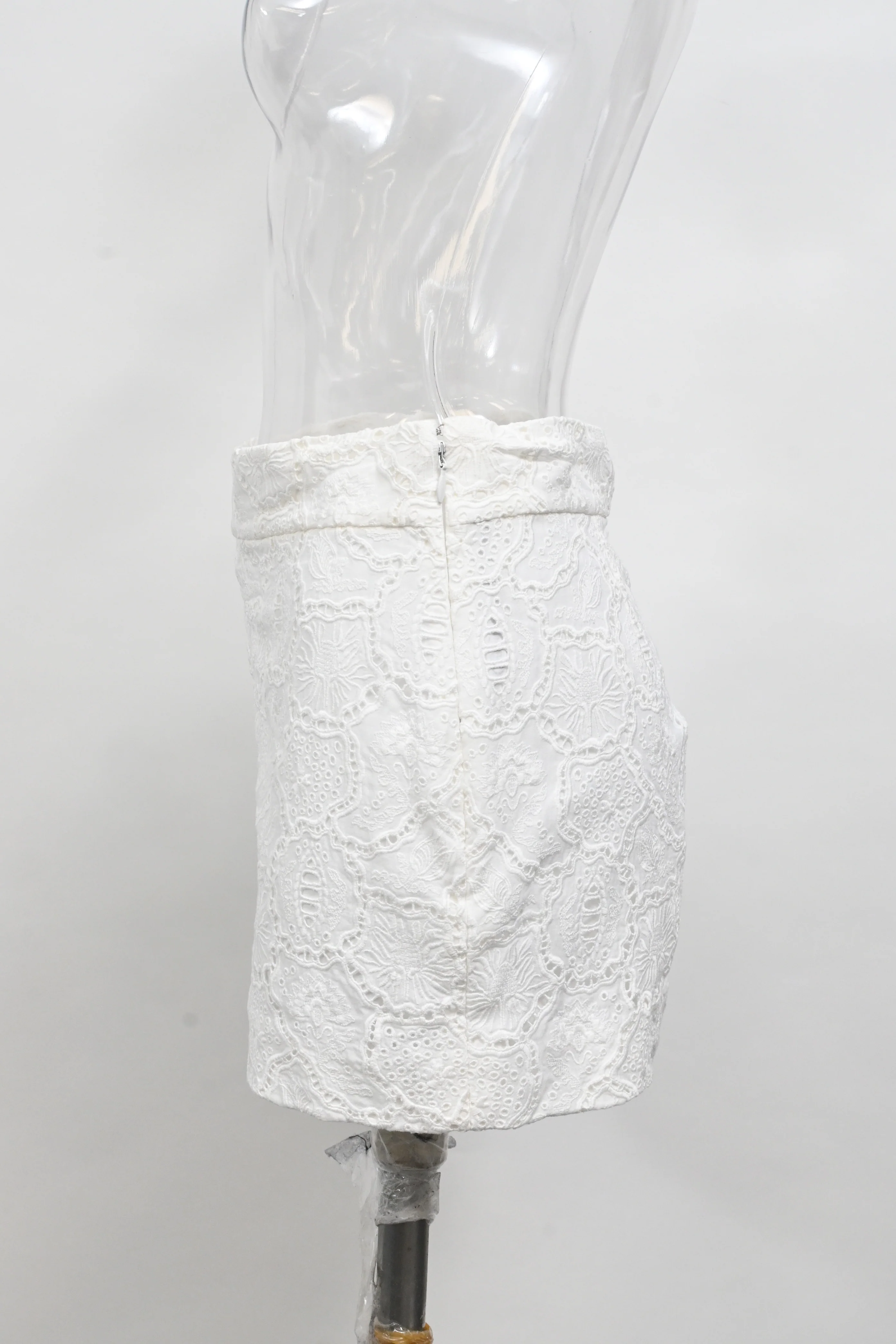 Women's Christian Dior Crochet Shorts in White Cotton - Image 6
