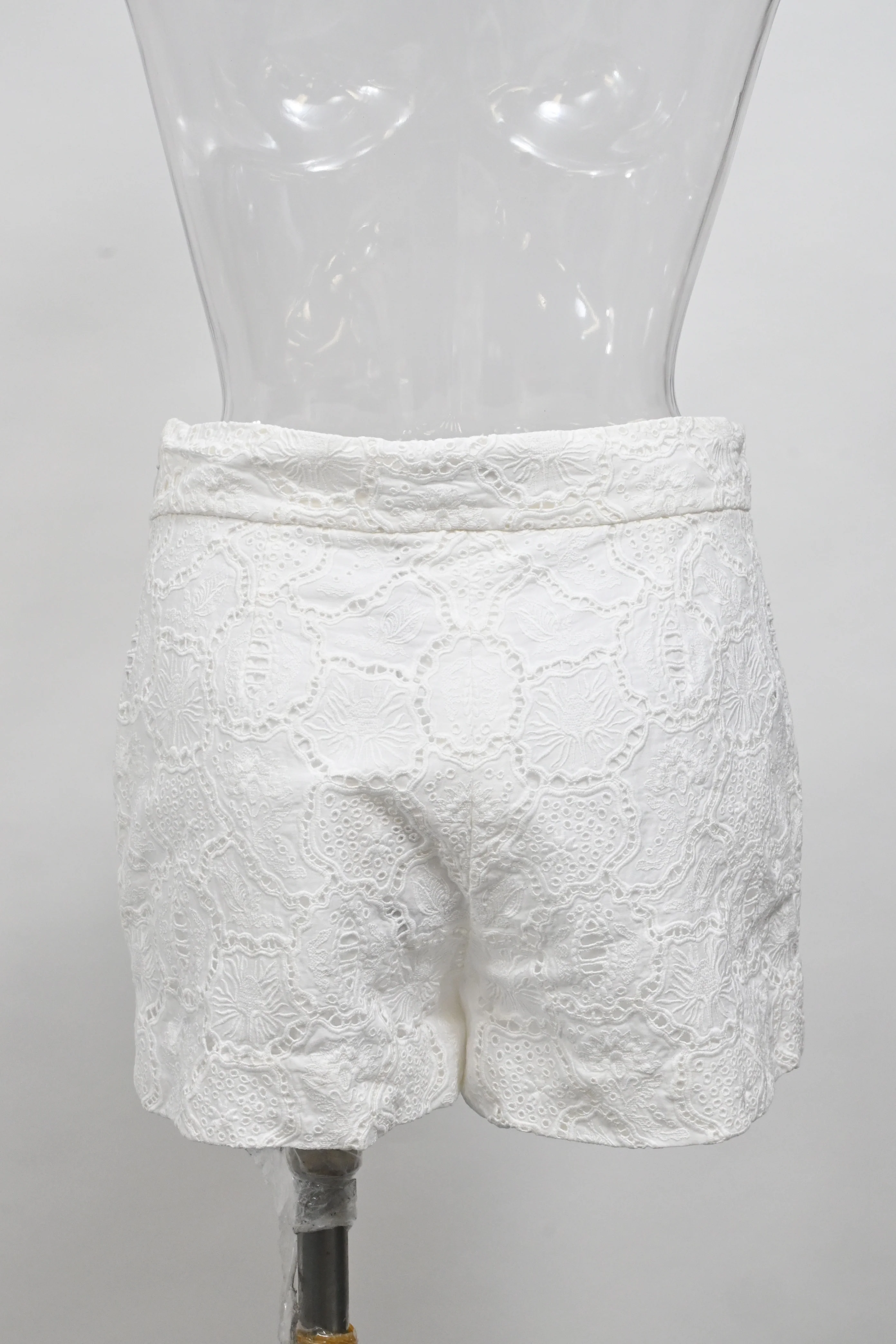 Women's Christian Dior Crochet Shorts in White Cotton - Image 7