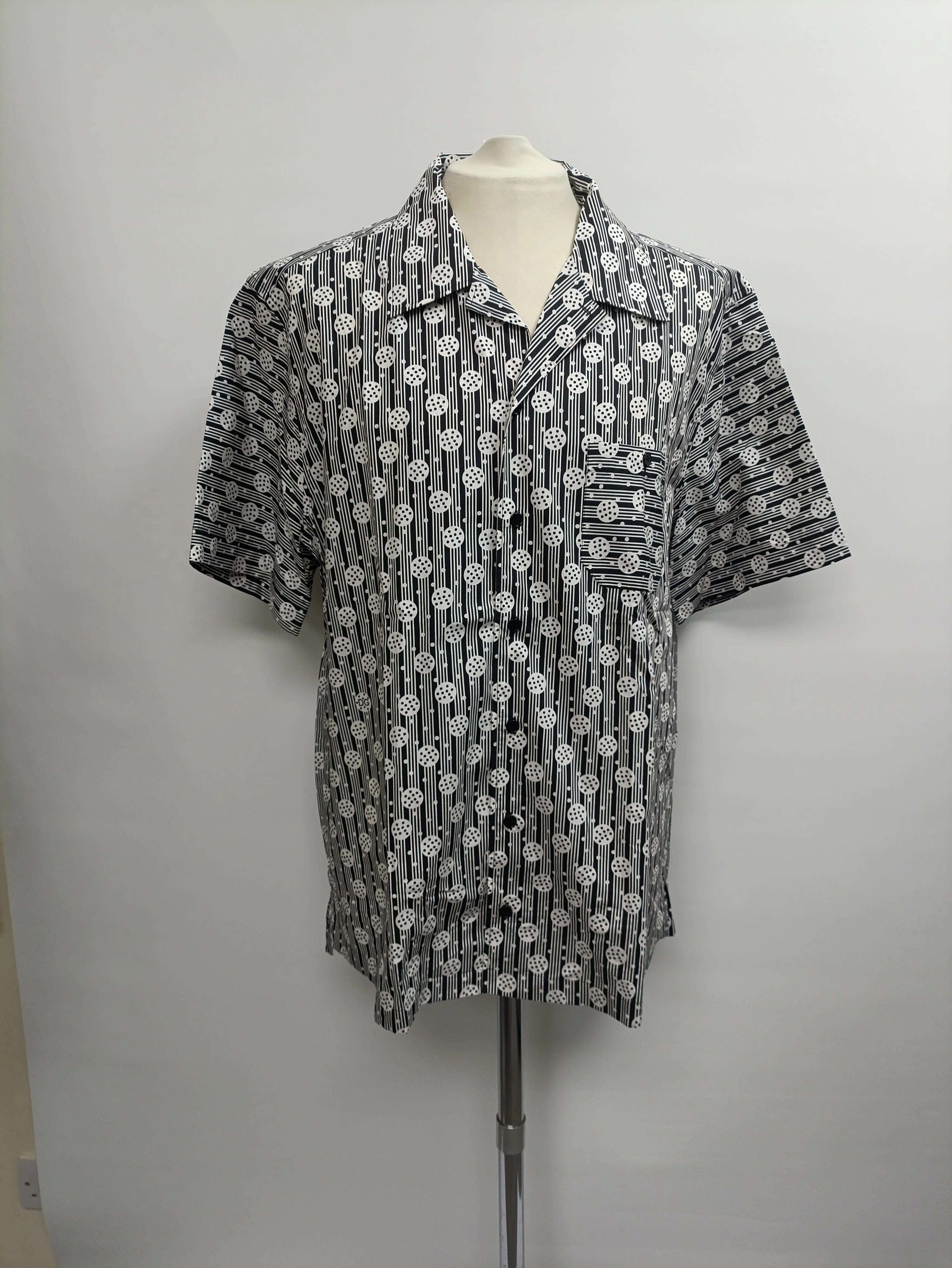 Men's  Dolce & Gabbana Geometric-Print Shirt in Black and White Cotton - Image 6