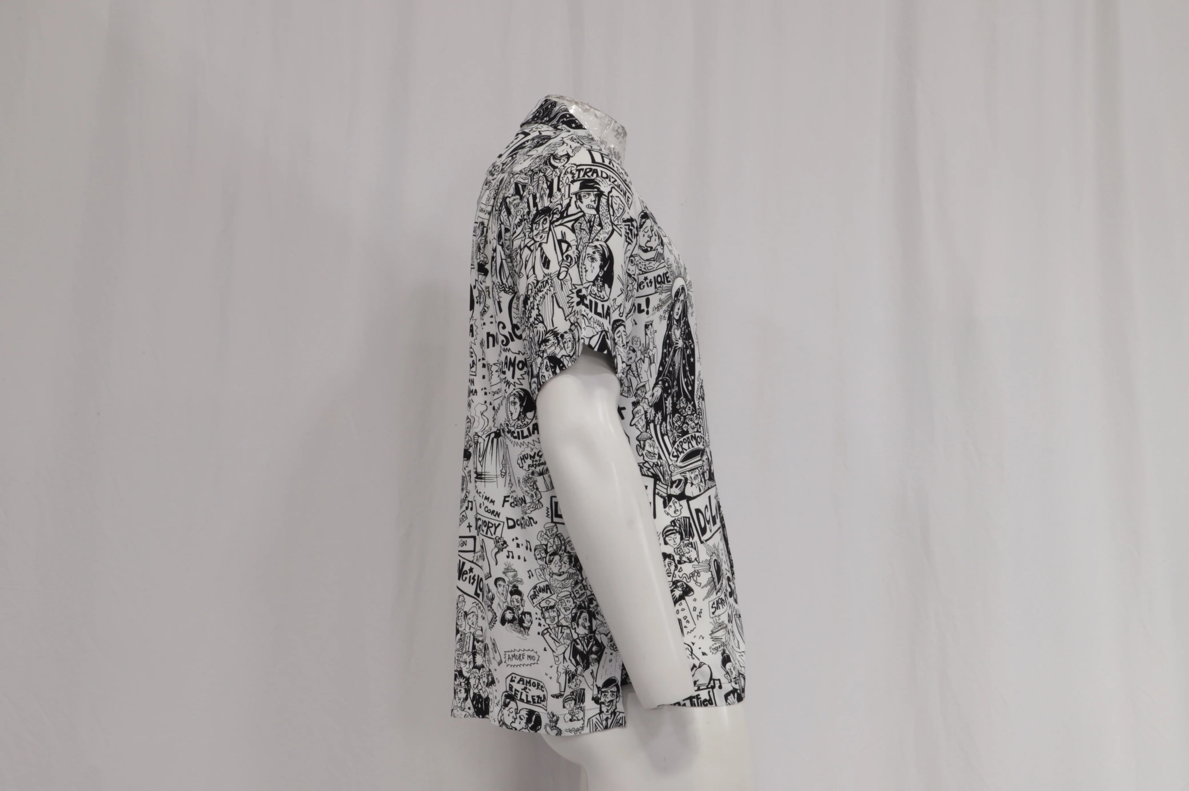 Men's Dolce & Gabbana Printed Button-Down Shirt in White and Black Viscose - Image 10