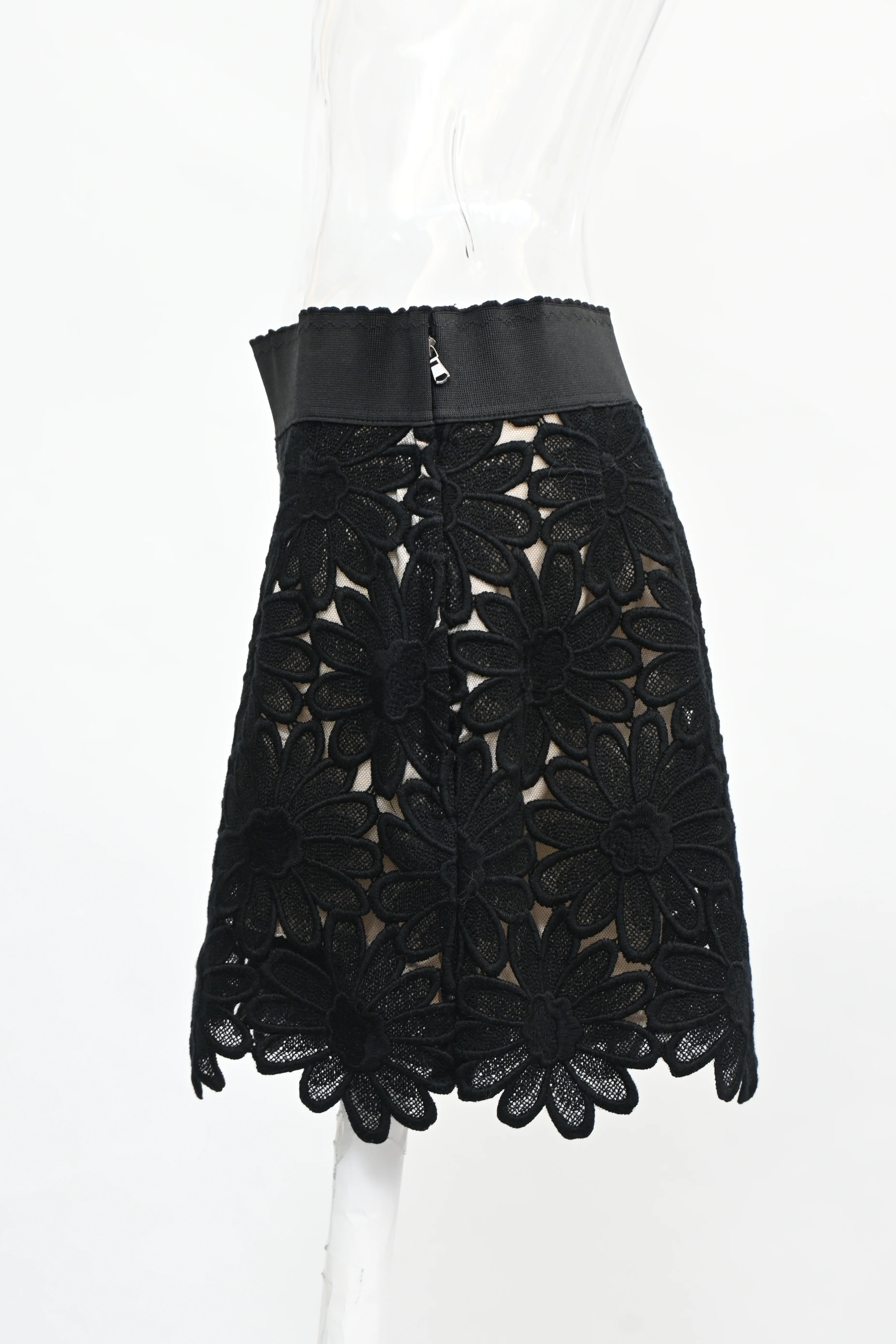 Women's Dolce & Gabbana Floral Lace Detailed Shorts in Black Cotton - Image 6