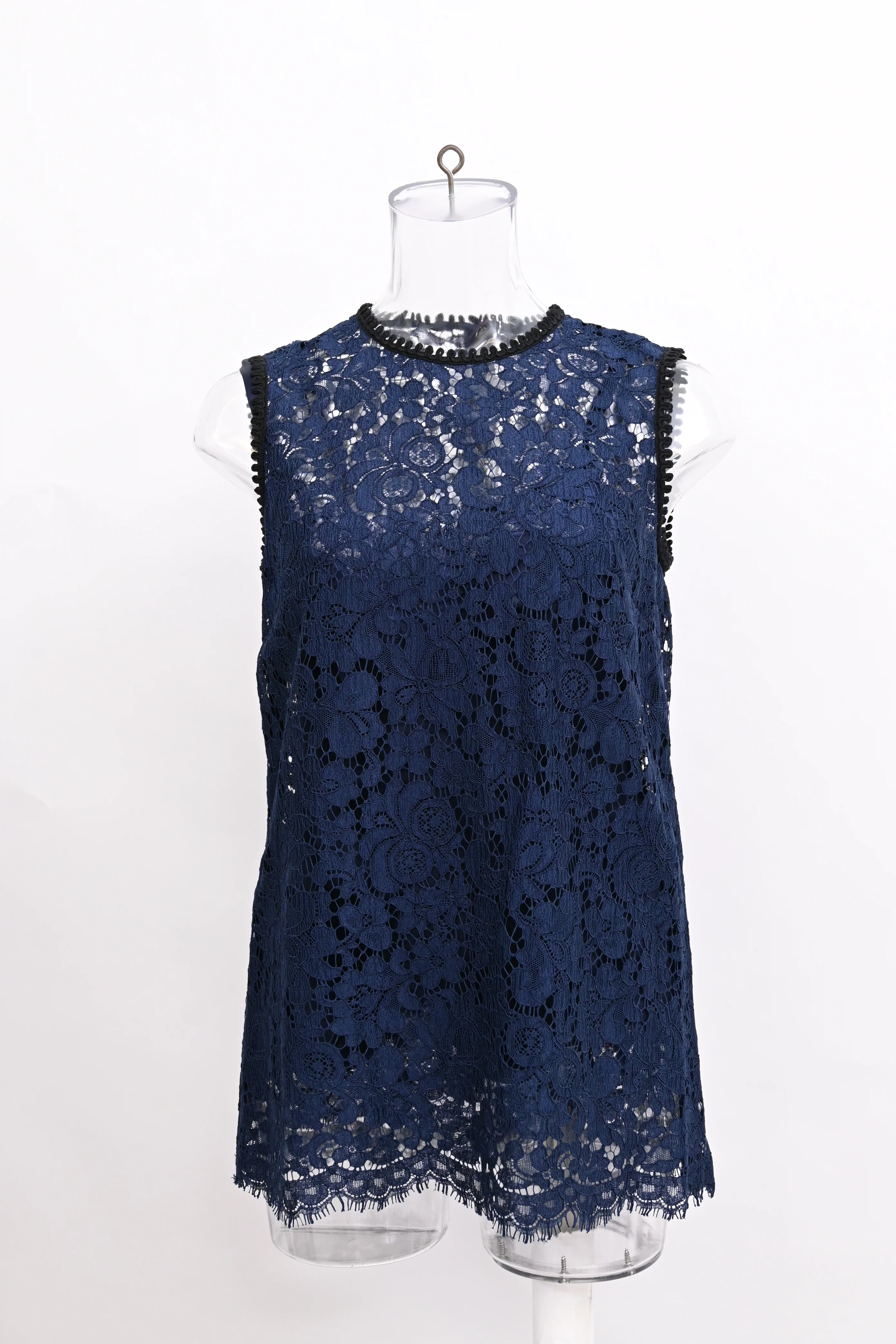 Women's Dolce & Gabbana Lace Sleeveless Blouse in Navy Blue Cotton - Image 6