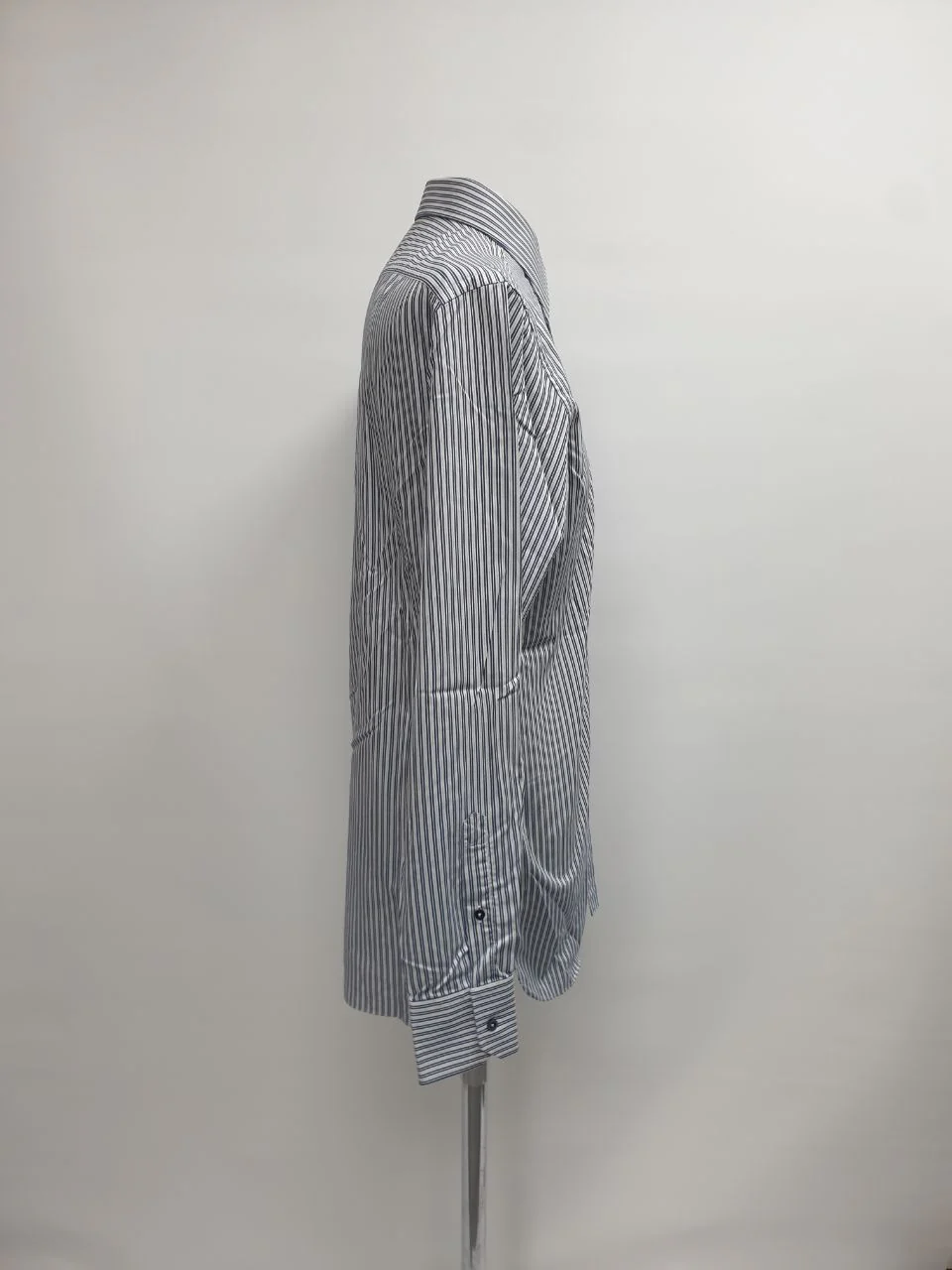 Men's  Gucci Striped Button-Down Long Sleeve Shirt in Navy Blue Cotton - Image 9