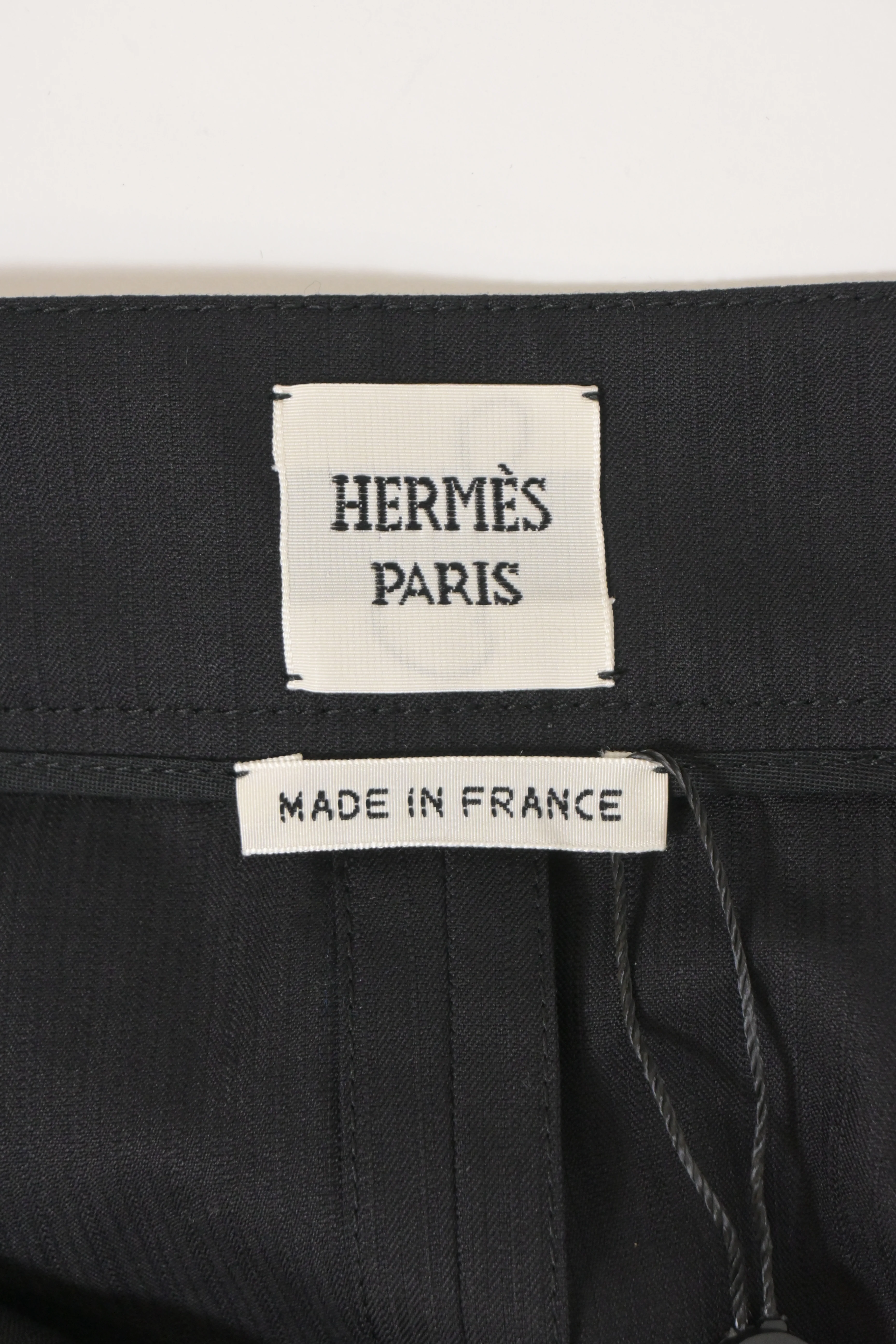 Women's Hermès Midi High-Waisted Front Slit Pencil Skirt in Black Wool - Image 8