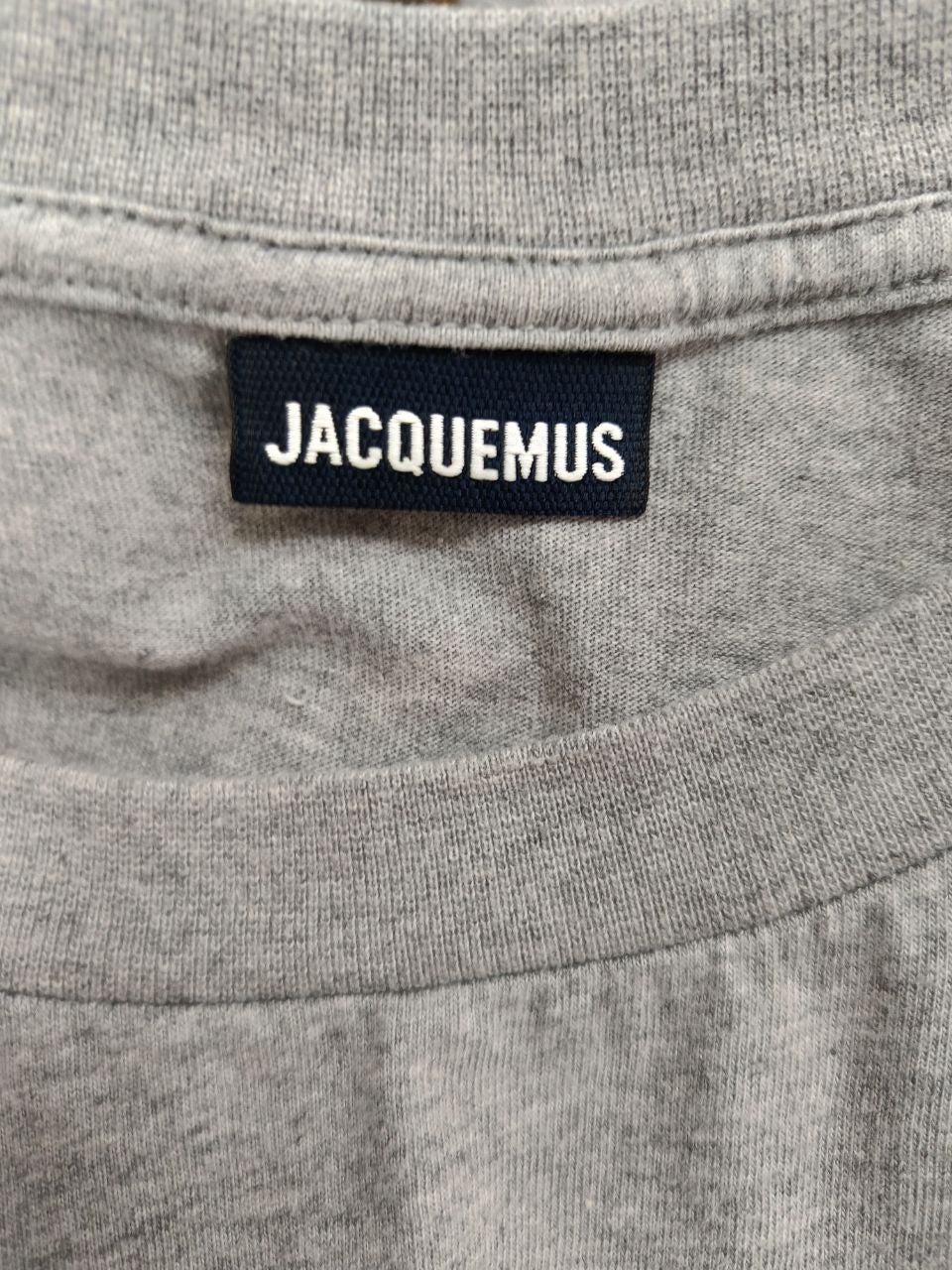Men's  Jacquemus Logo-Print Crewneck T-Shirt in Grey Cotton - Image 10