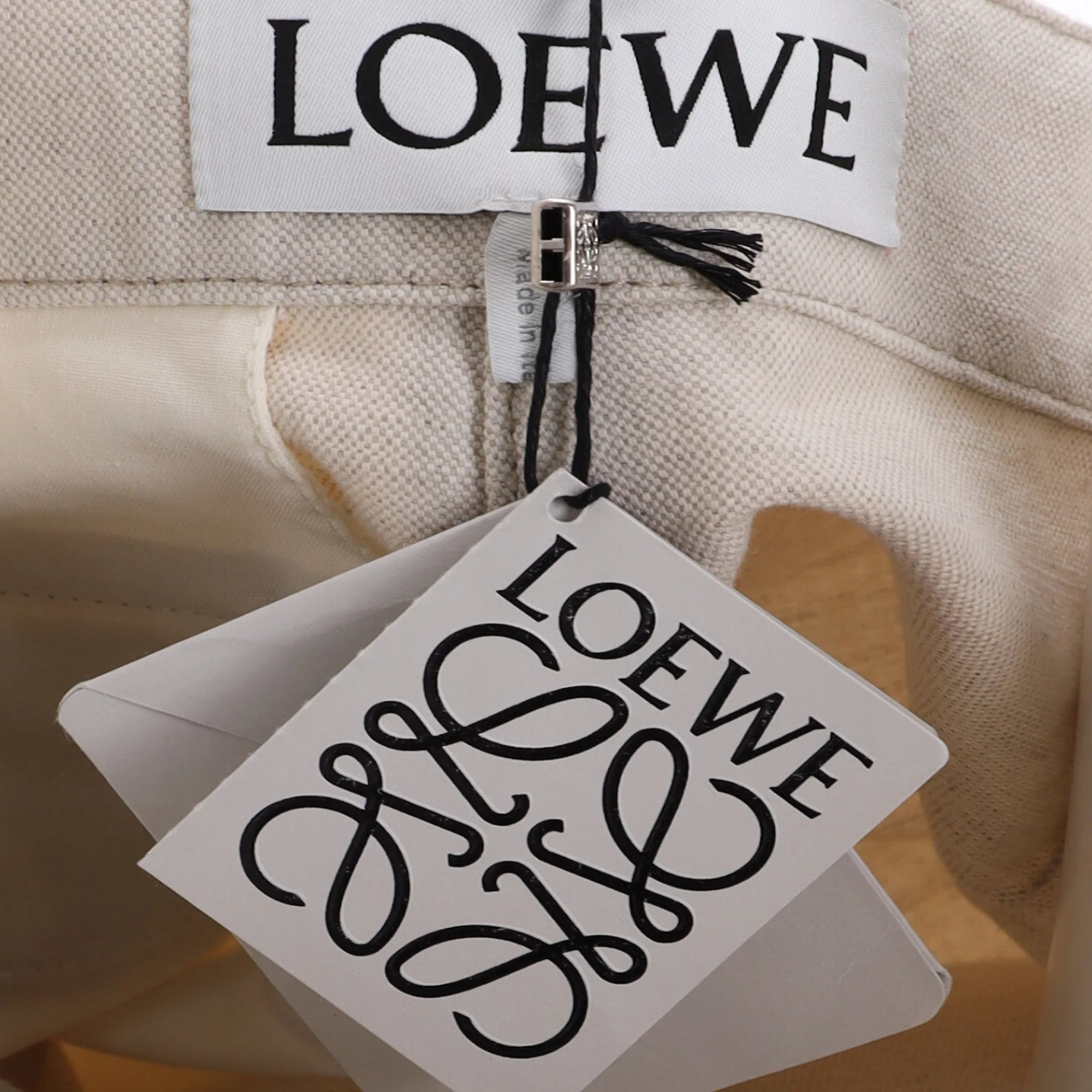 Women's Loewe Belt Hoop Detail Wide-Leg Trousers in Beige Cotton - Image 4