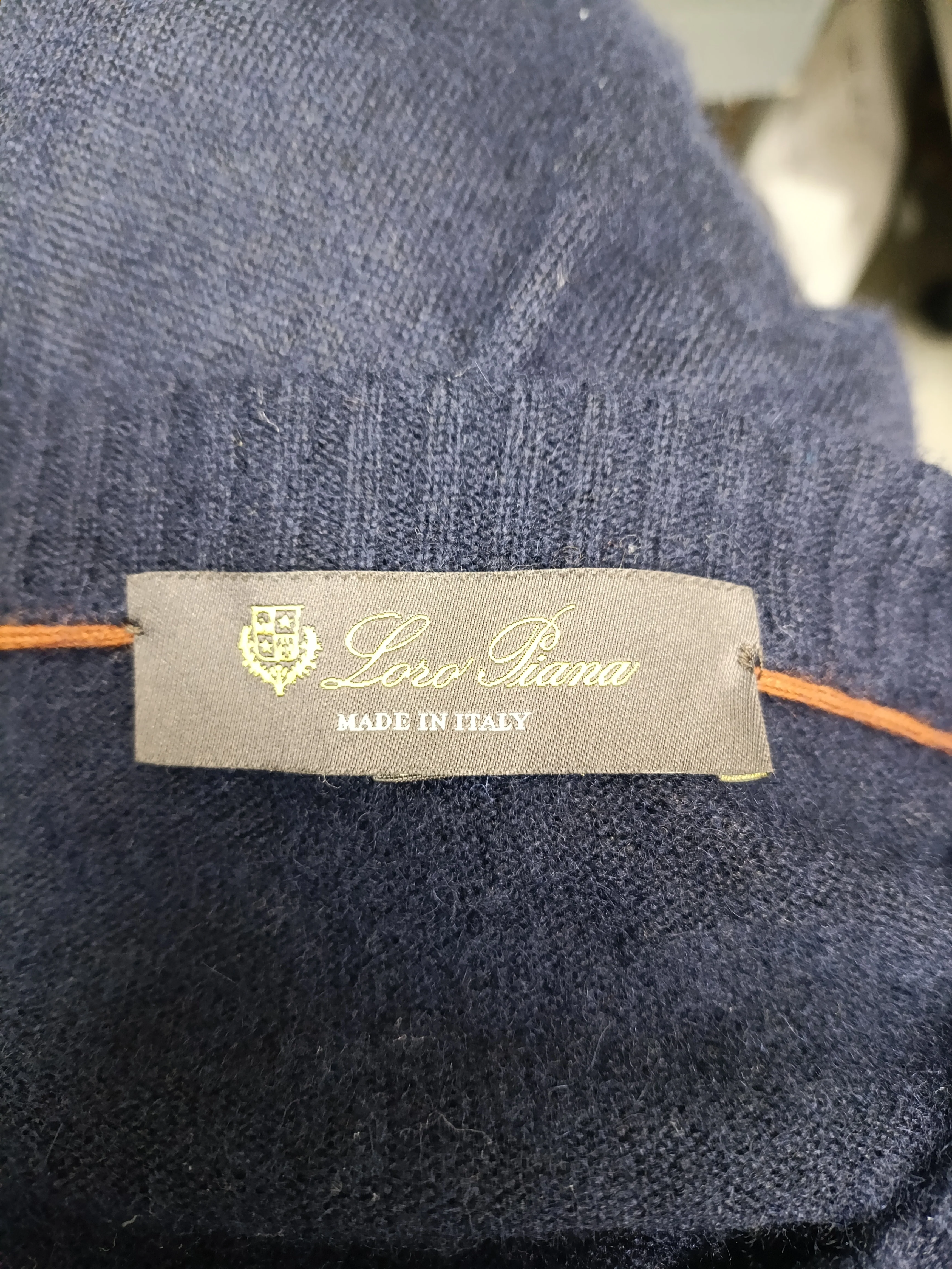 Men's Loro Piana Knitted Round Neck Sweater in Navy Blue Cashmere - Image 10