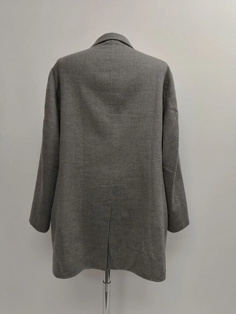 Men's Loro Piana Long Coat in Grey Cashmere - Image 6