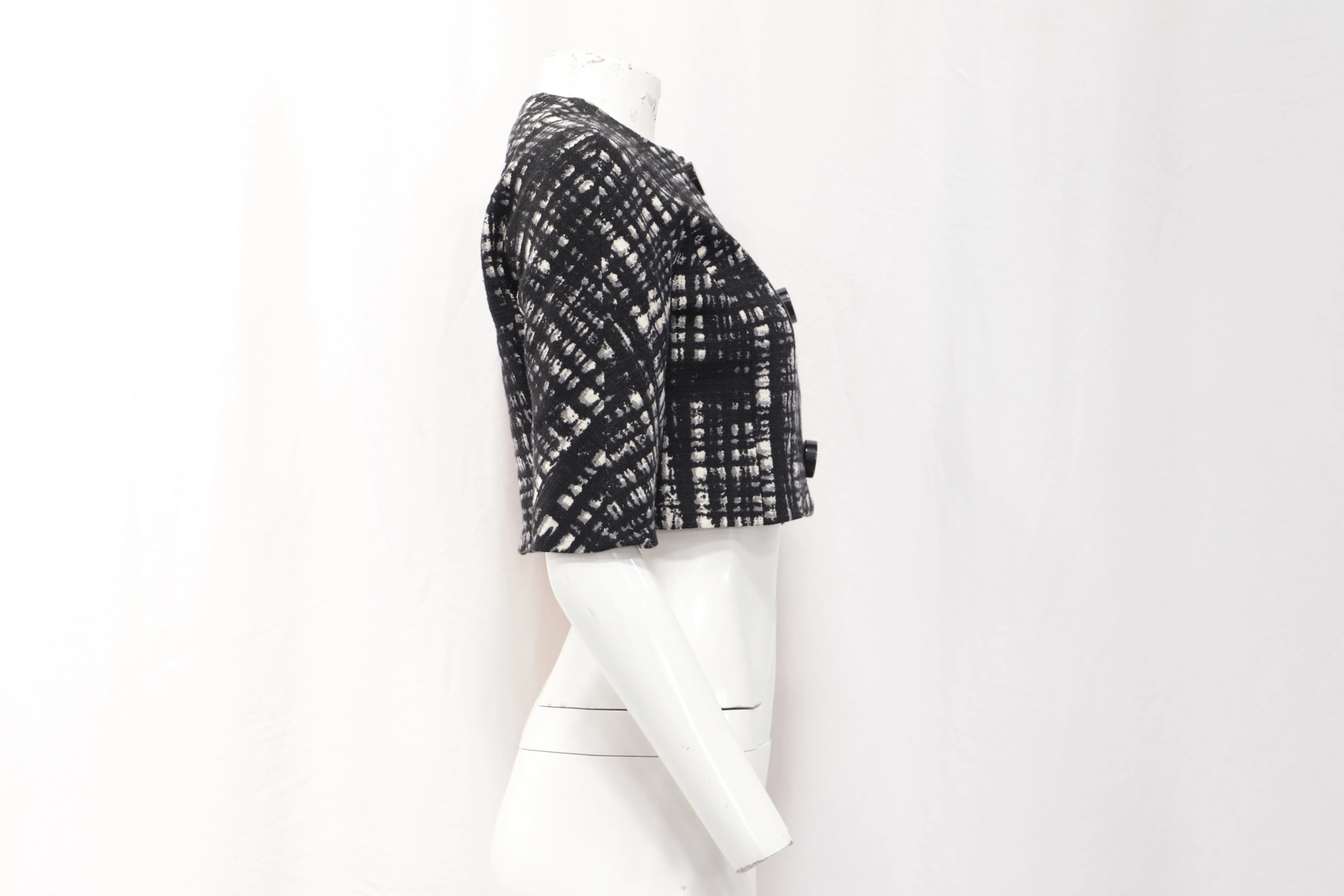 Women's Michael Kors Single-Breasted Tweed Cropped Blazer in Black Wool - Image 10