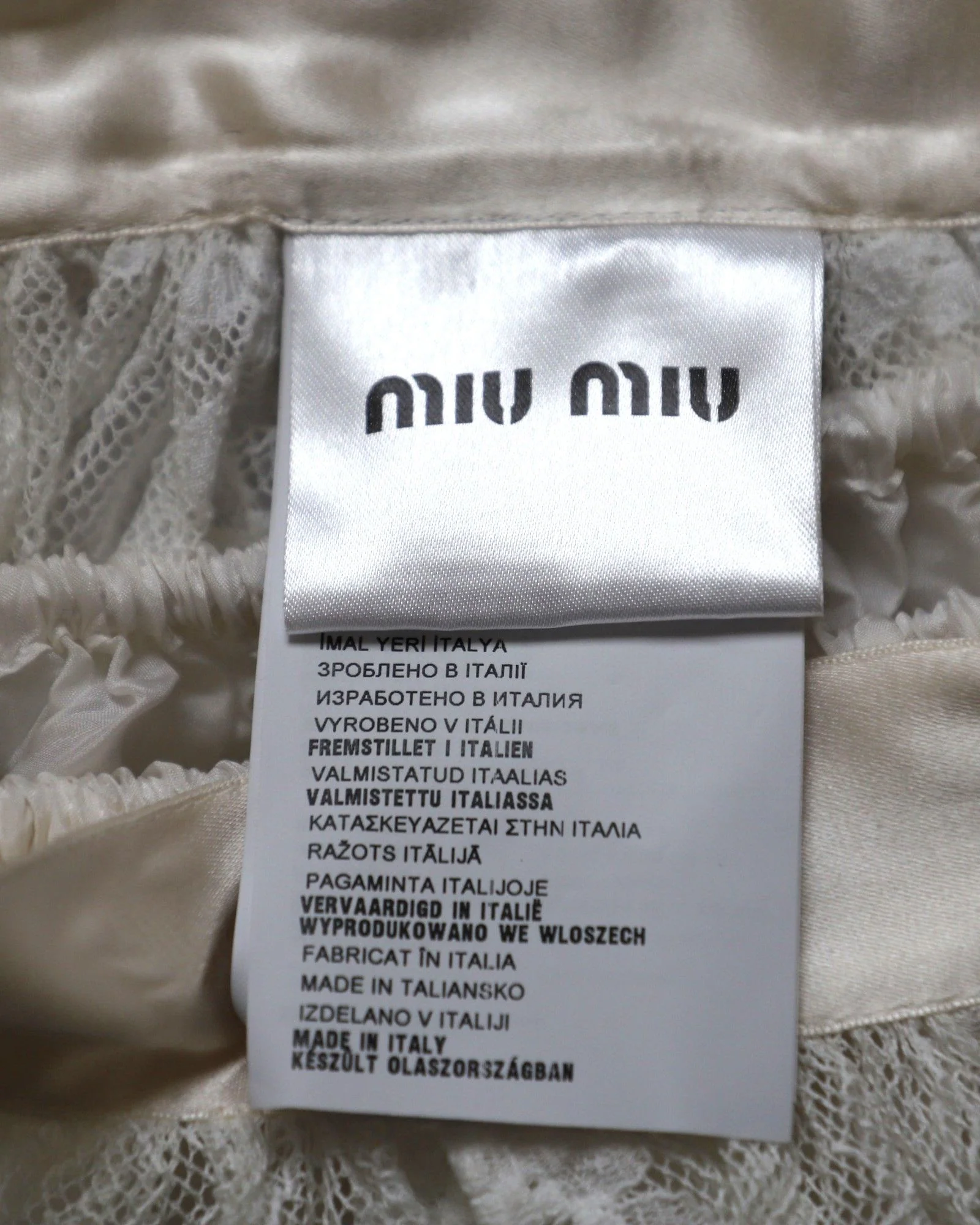 Women's Miu Miu Flared Mini Skirt in White Lace Cotton - Image 5