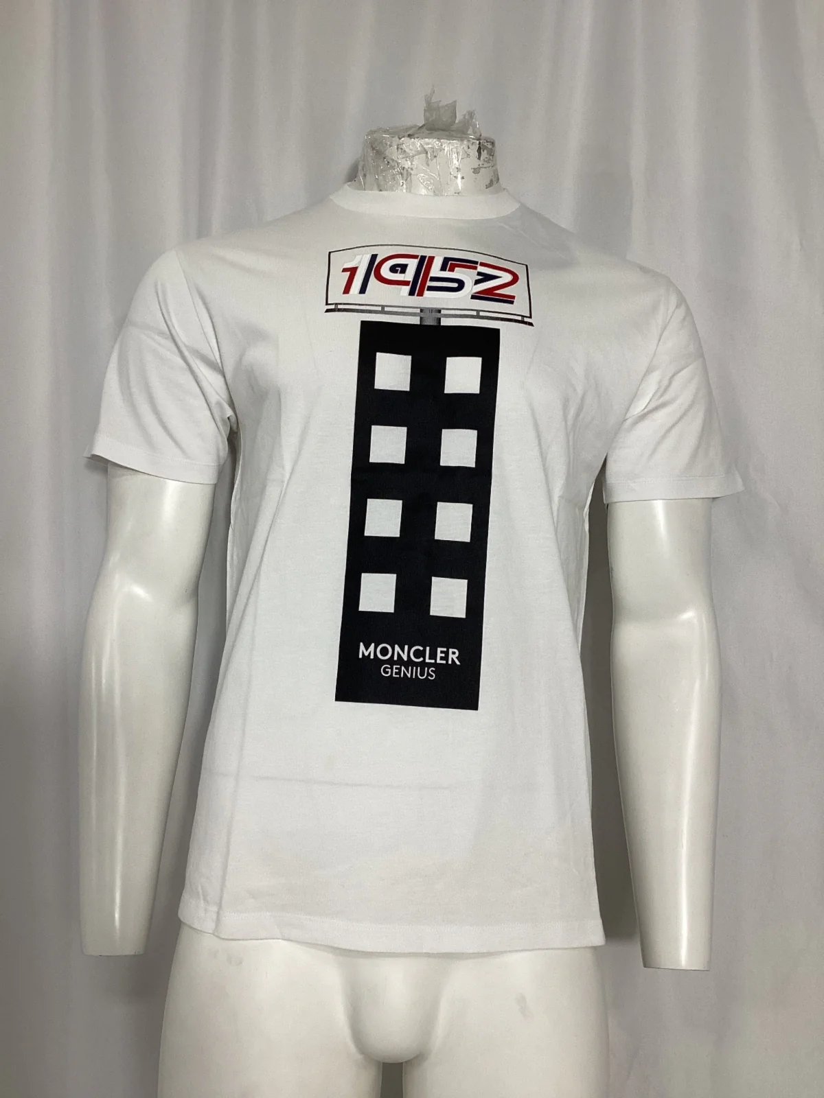 Men's Moncler Genius 1952 T-Shirt in White Cotton - Image 7