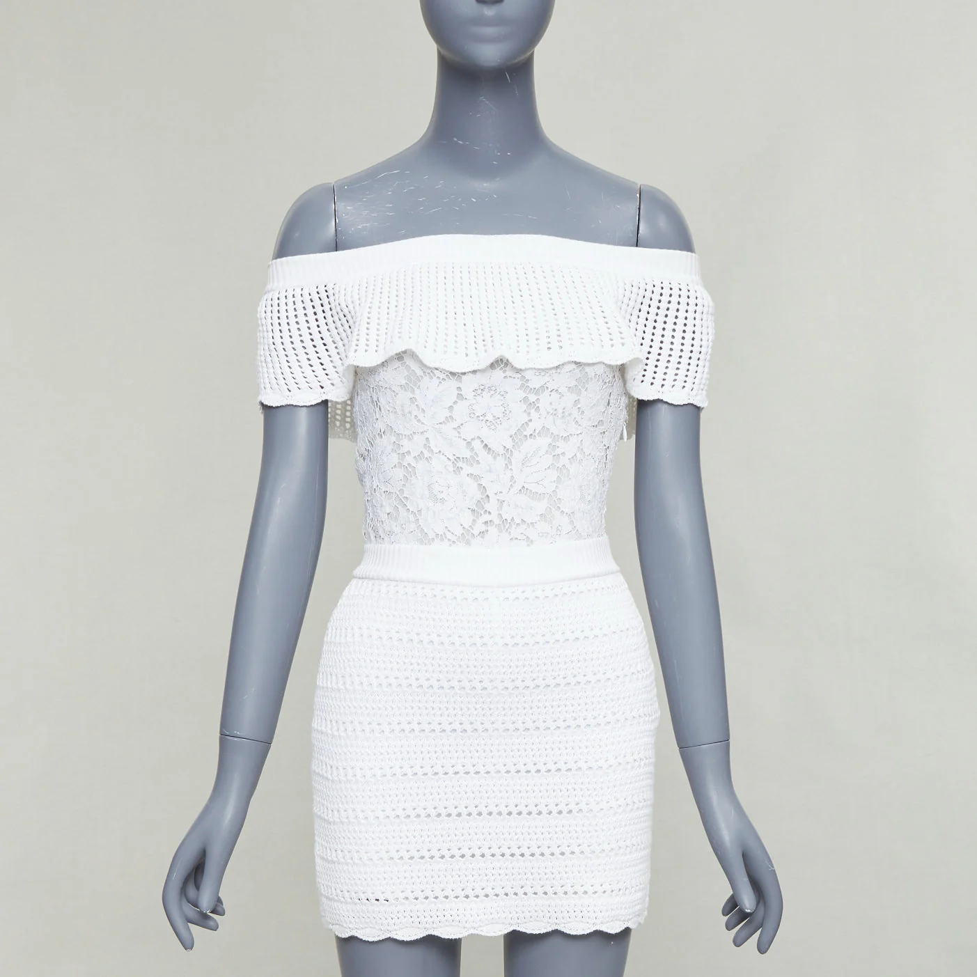 Women's Valentino white lace off shoulder playsuit - Image 7