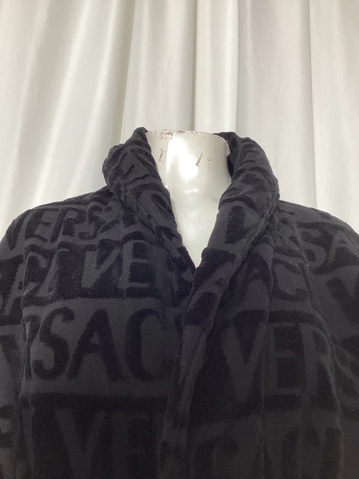 Women's Versace I Love Baroque Bathrobe in Black Cotton - Image 8