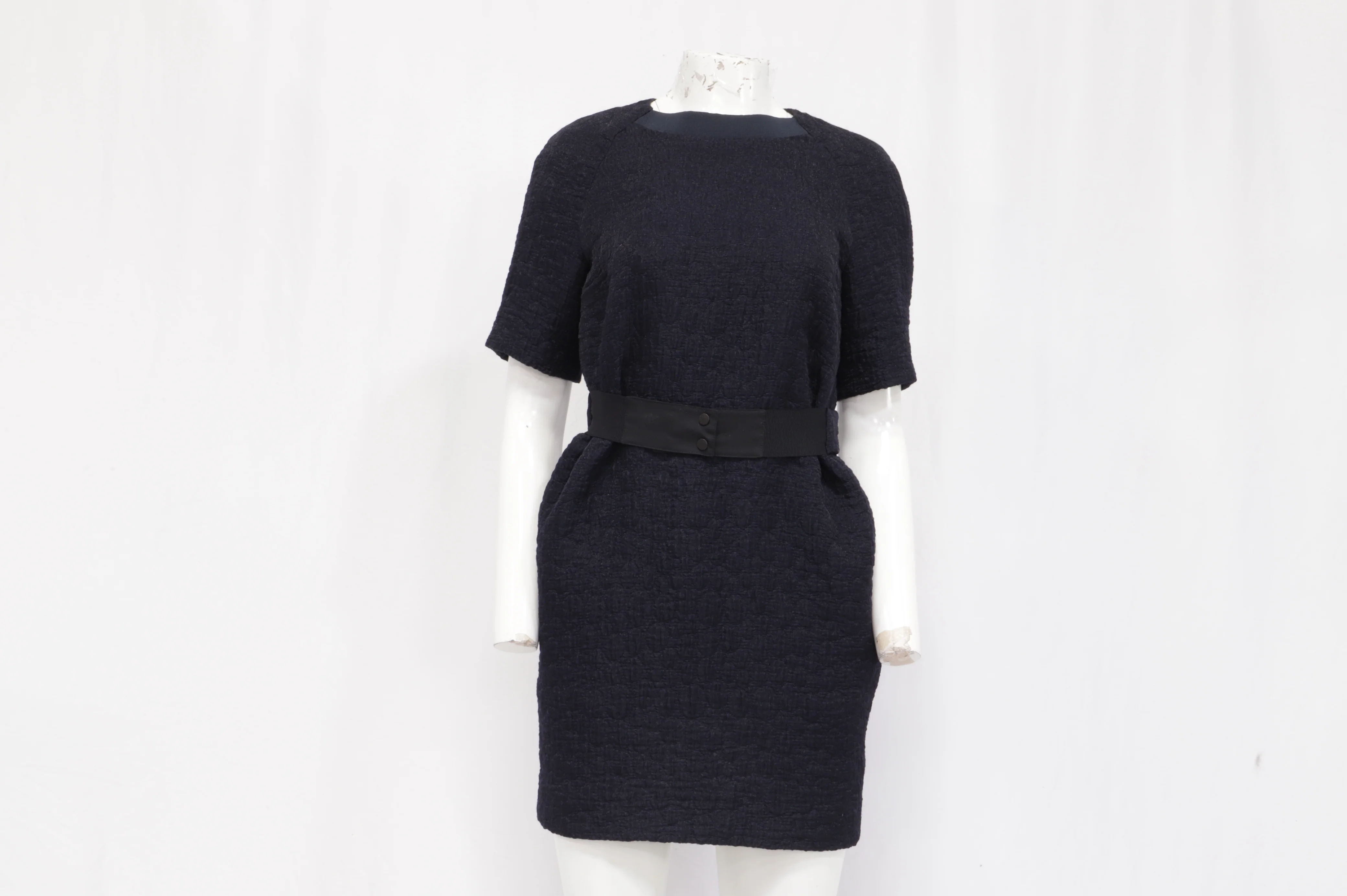 Women's Victoria Victoria Beckham Belted Dress in Black Wool - Image 7