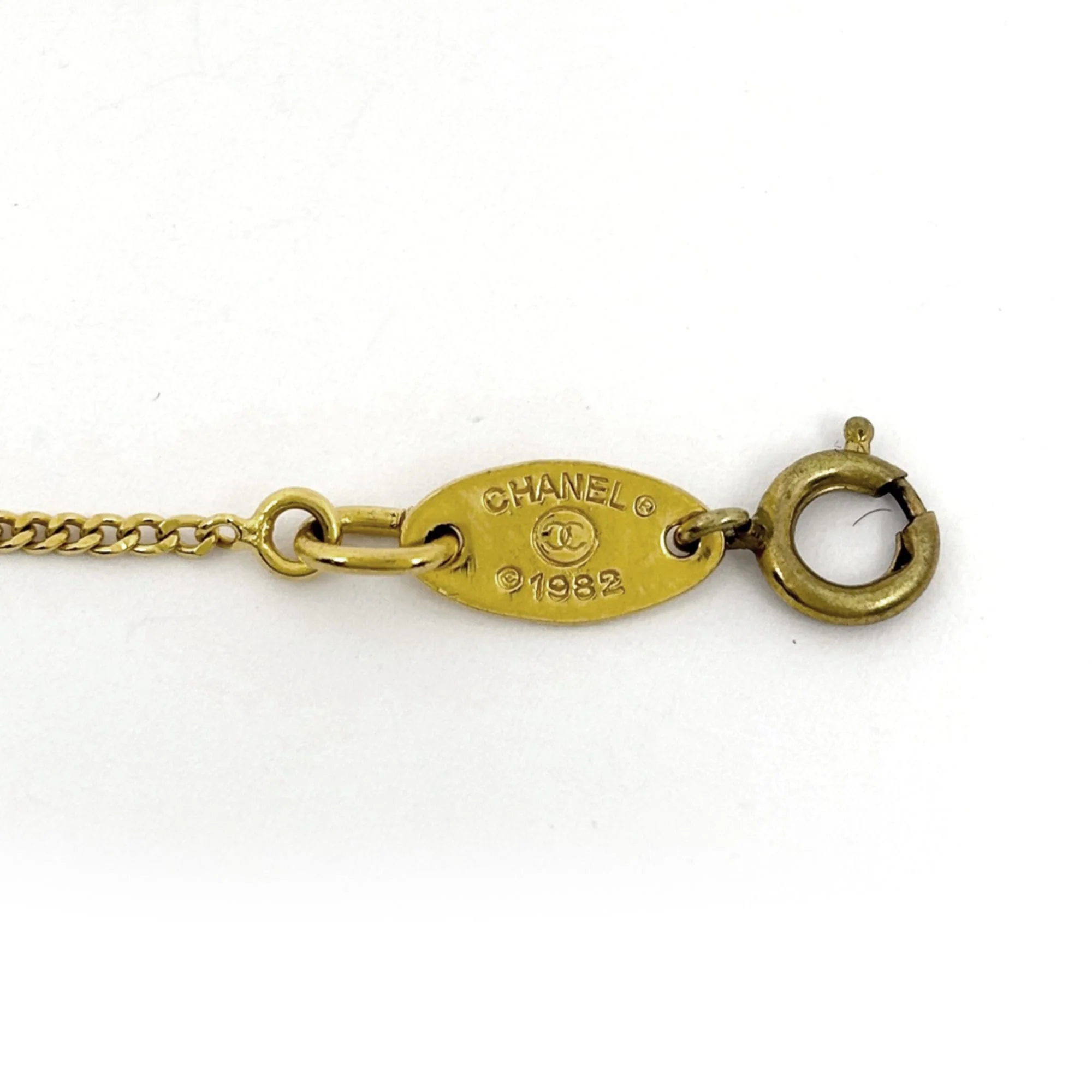 CC Logo Bracelet Metal - Image 4