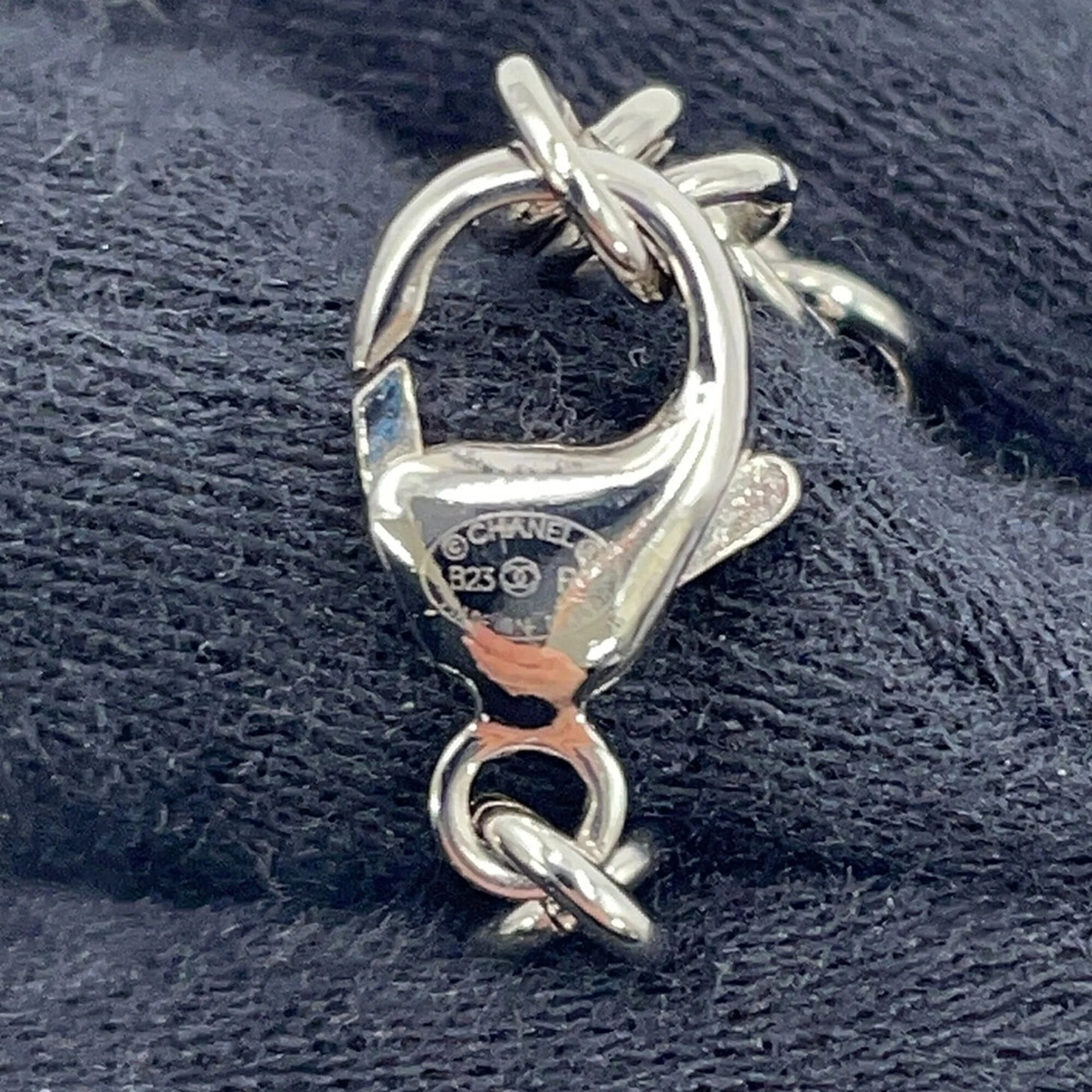 CC Logo Bracelet Metal - Image 9