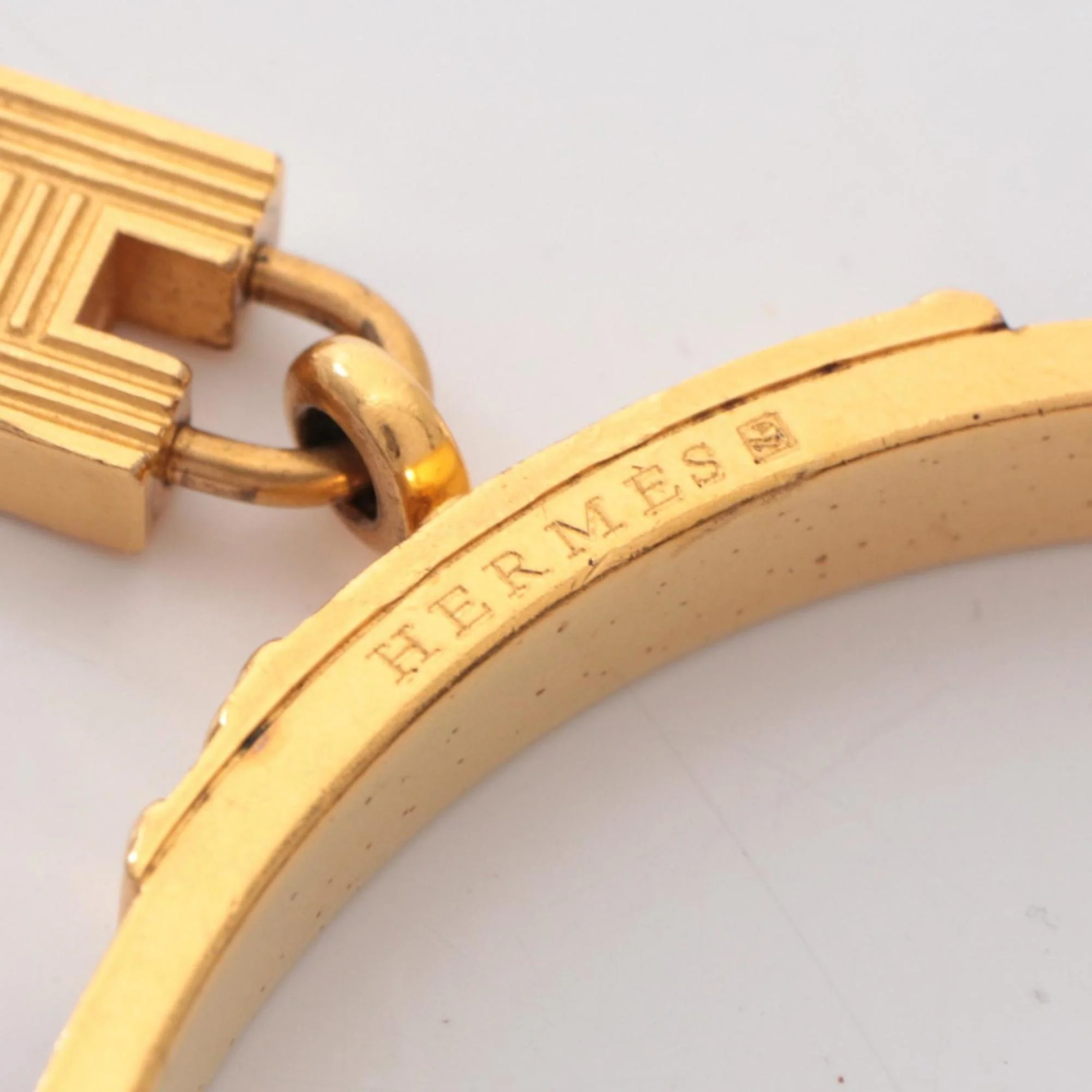 Bangle Gold and Leather Red Bracelet - Image 4
