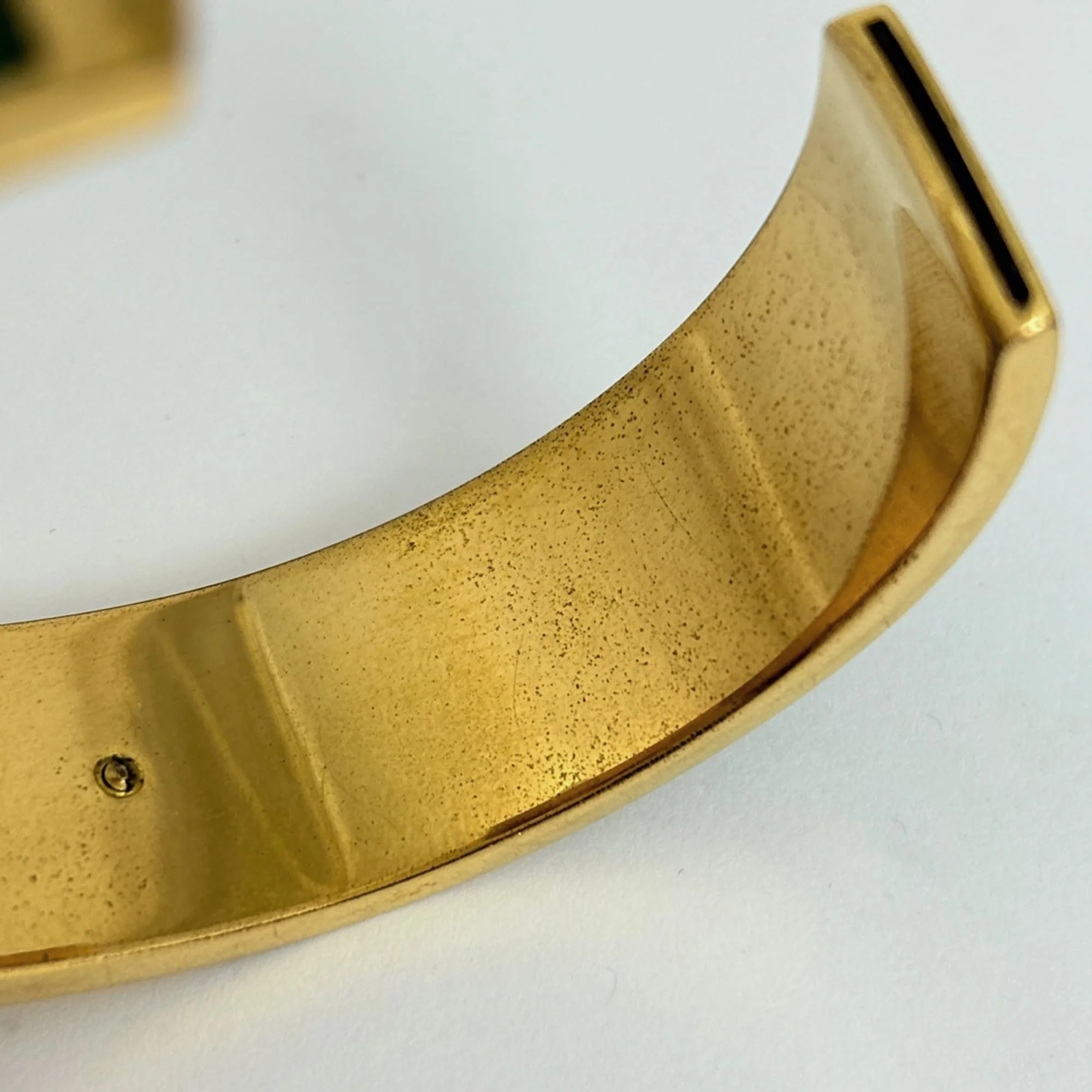 Kelly Bangle Gold Bracelet - Image 5