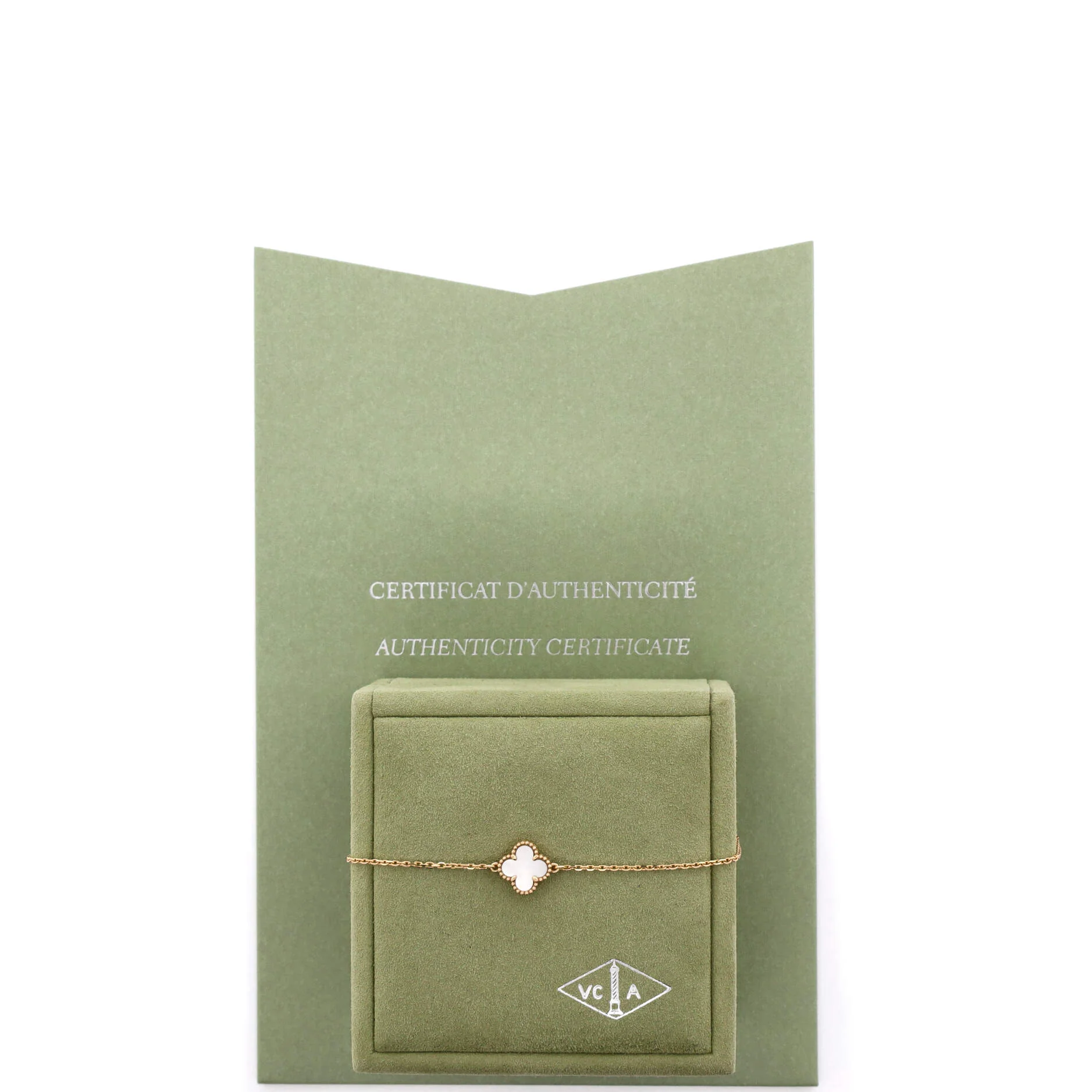Sweet Alhambra Bracelet 18K Yellow Gold and Mother of Pearl - Image 4