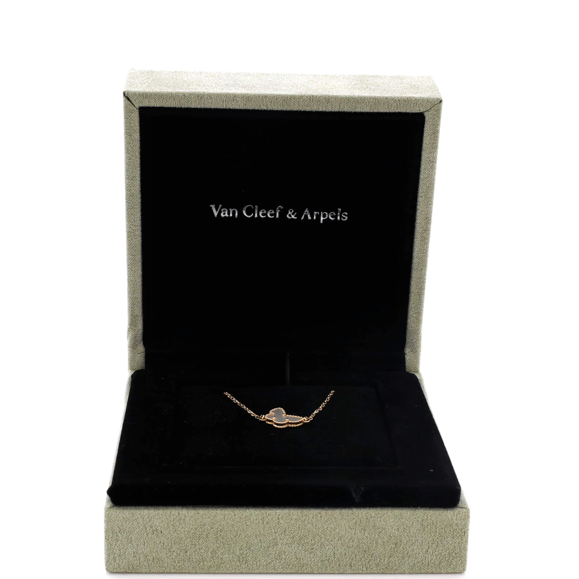 Sweet Alhambra Butterfly Bracelet 18K Yellow Gold and Mother of Pearl - Image 2