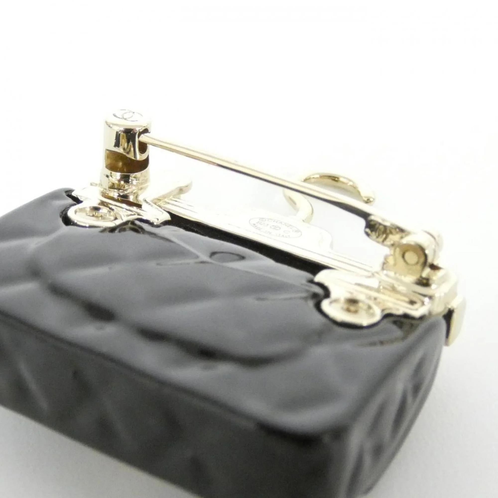 Brooch Artificial Pearl Black and White - Image 3