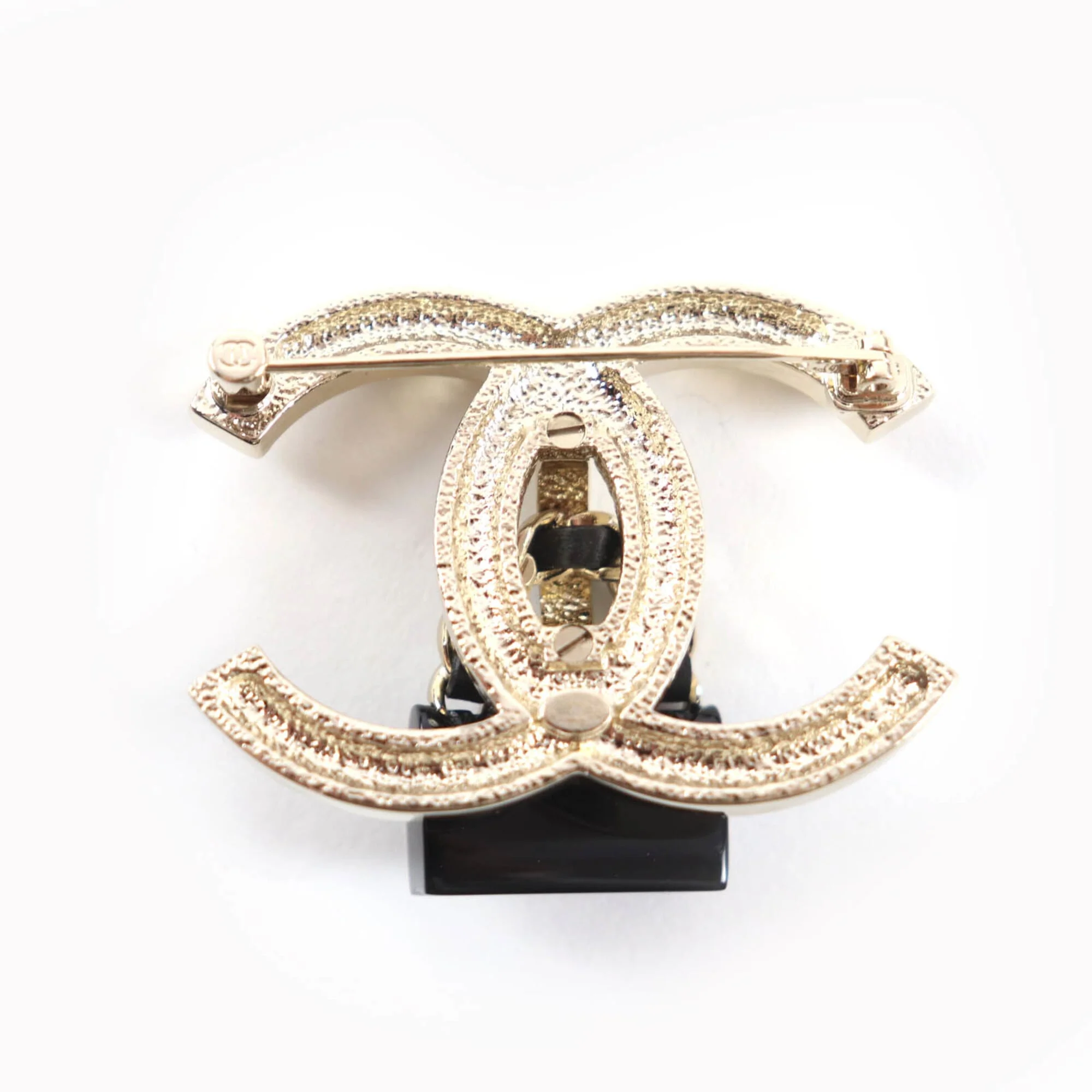 CC Logo Brooch Gold-Tone Metal - Image 3