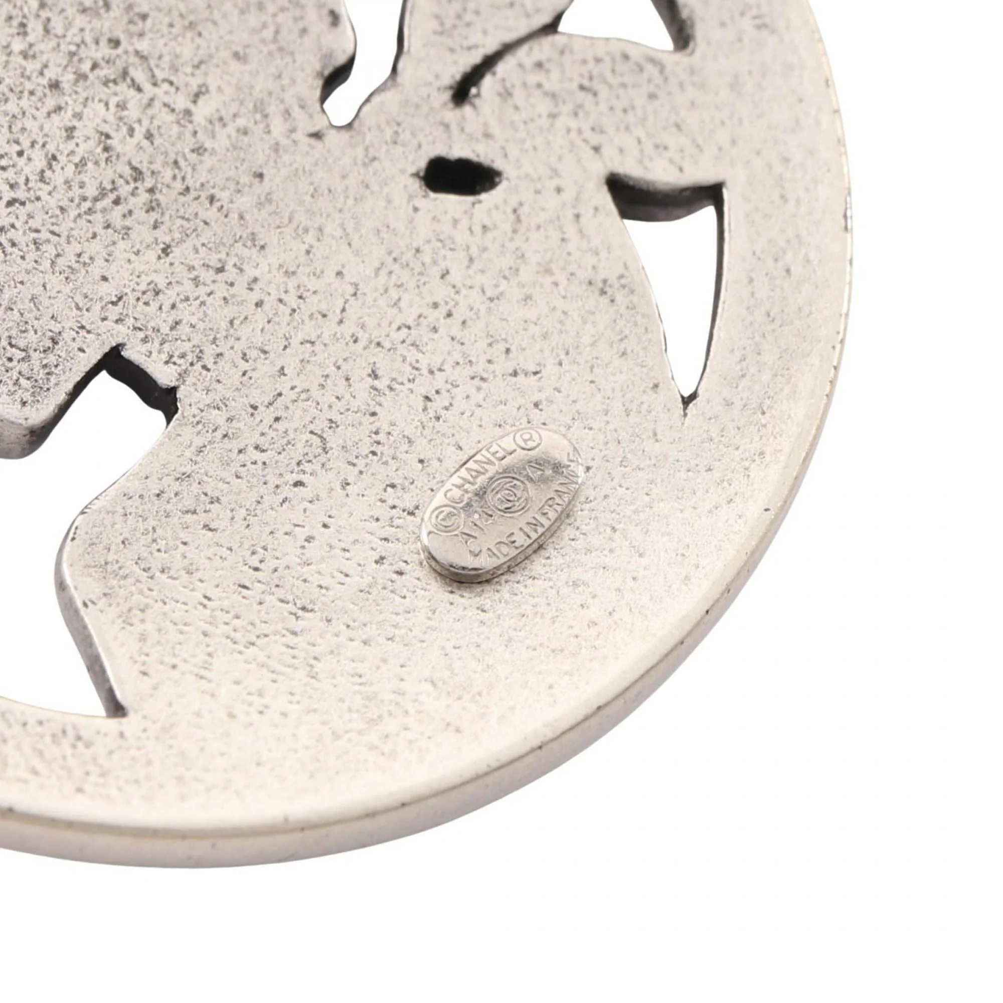 CC Logo Brooch Metal - Image 3