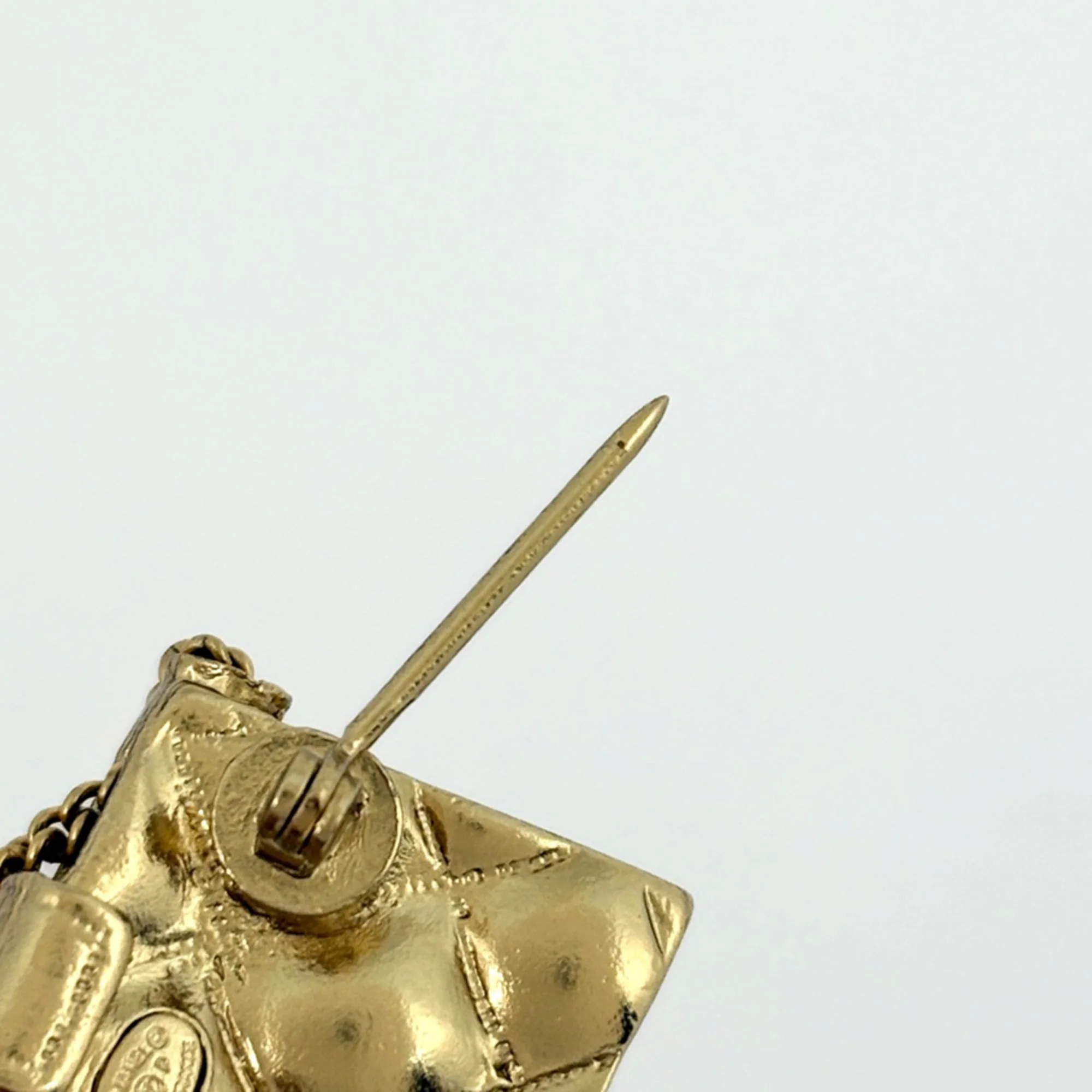 CC Logo Brooch Metal - Image 3