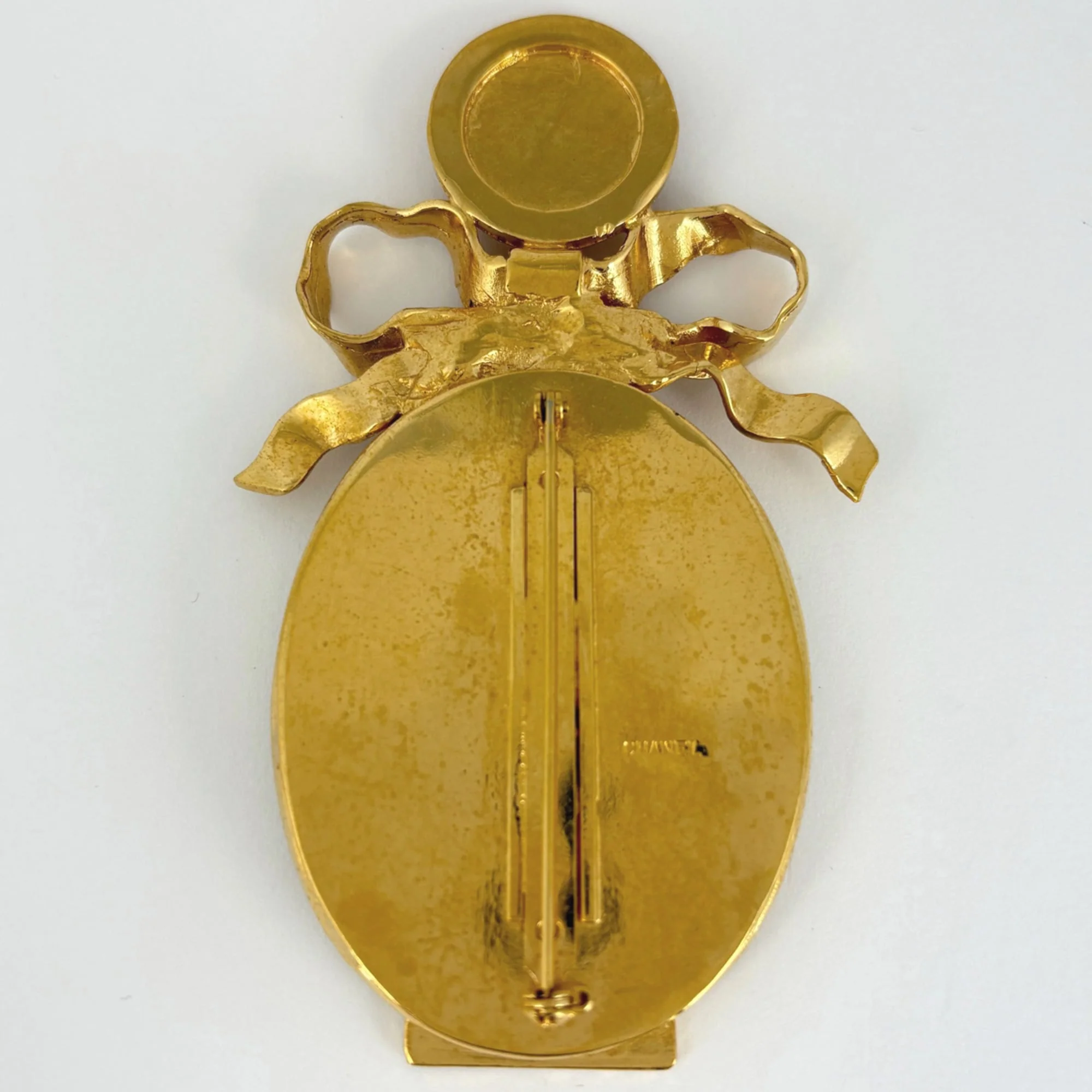 CC Logo Brooch Metal - Image 2