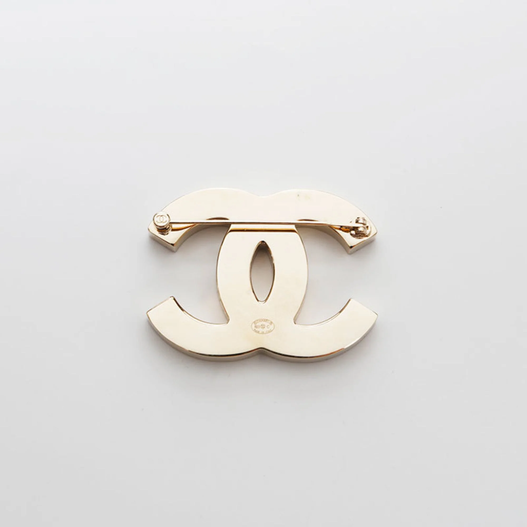 CC Logo Brooch Metal - Image 2