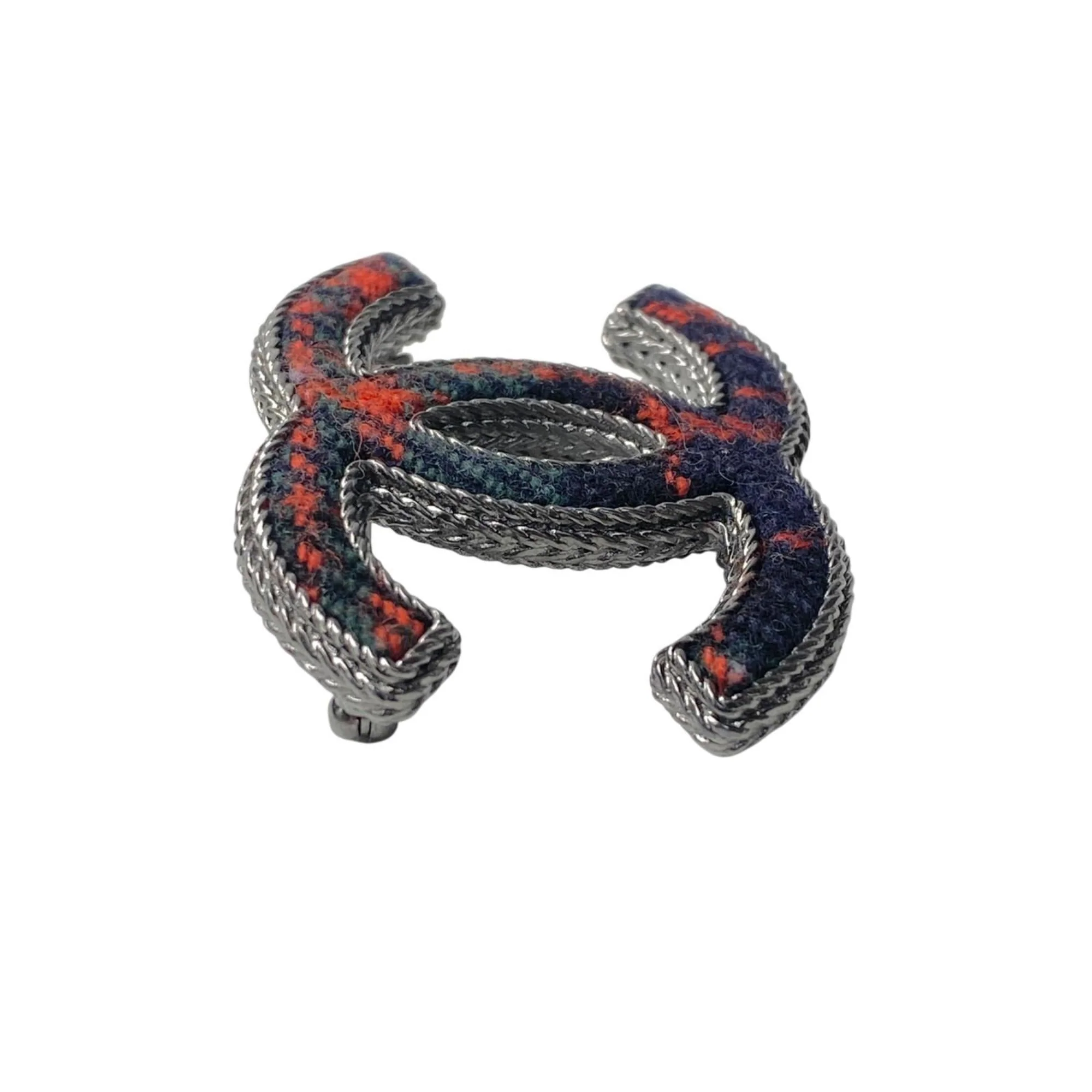CC Logo Brooch Metal - Image 3