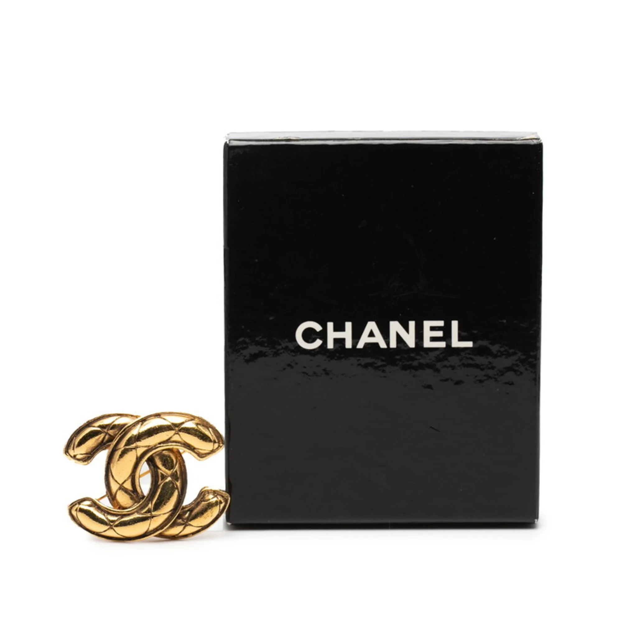 CC Logo Brooch Metal - Image 4