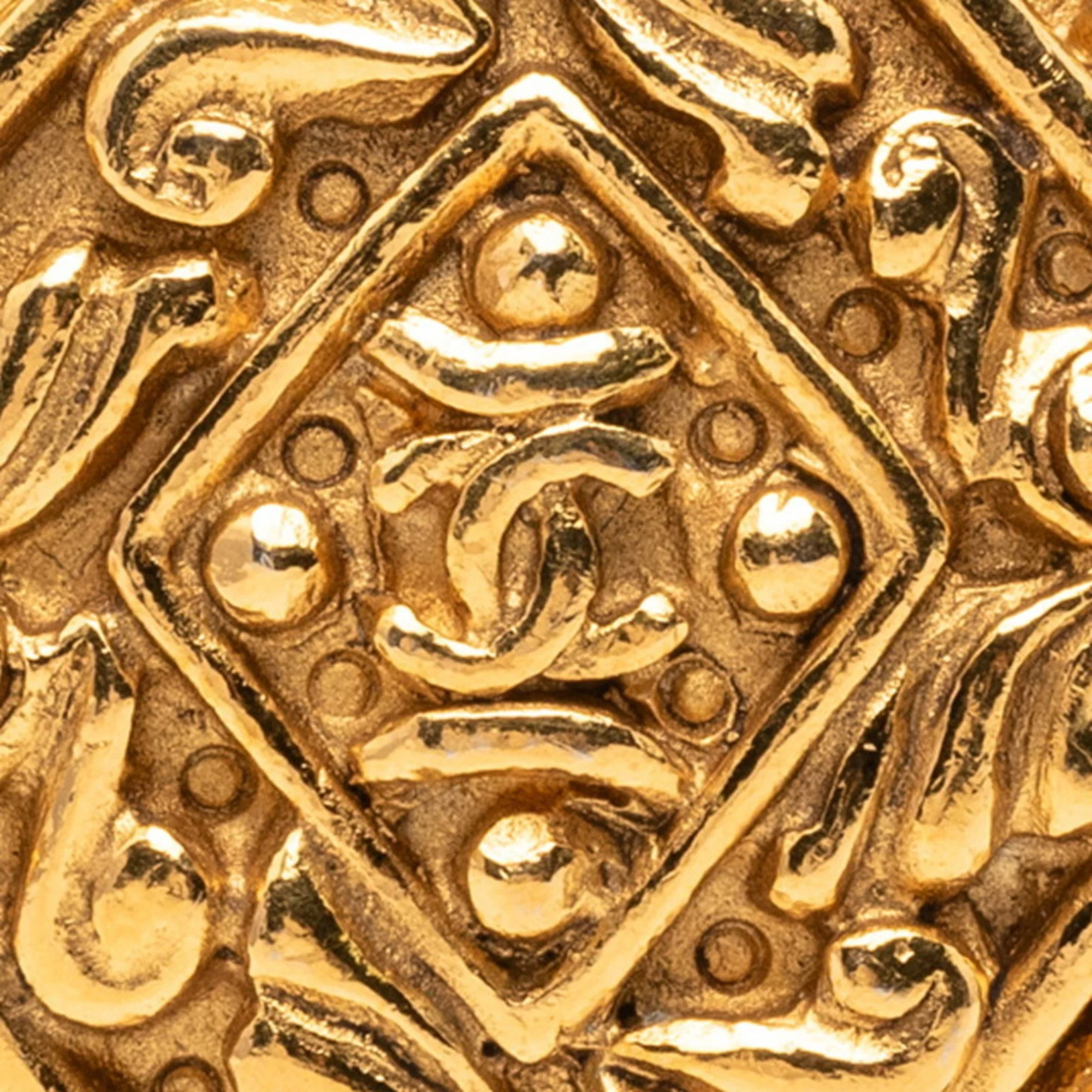 CC Logo Brooch Metal - Image 3