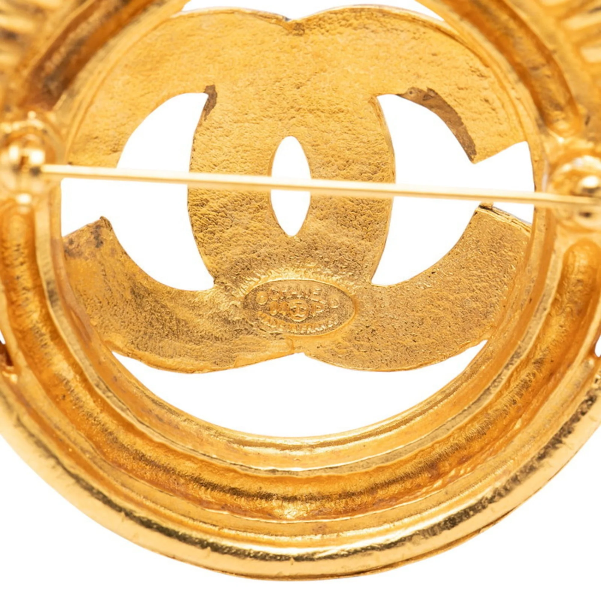 CC Logo Brooch Metal - Image 3
