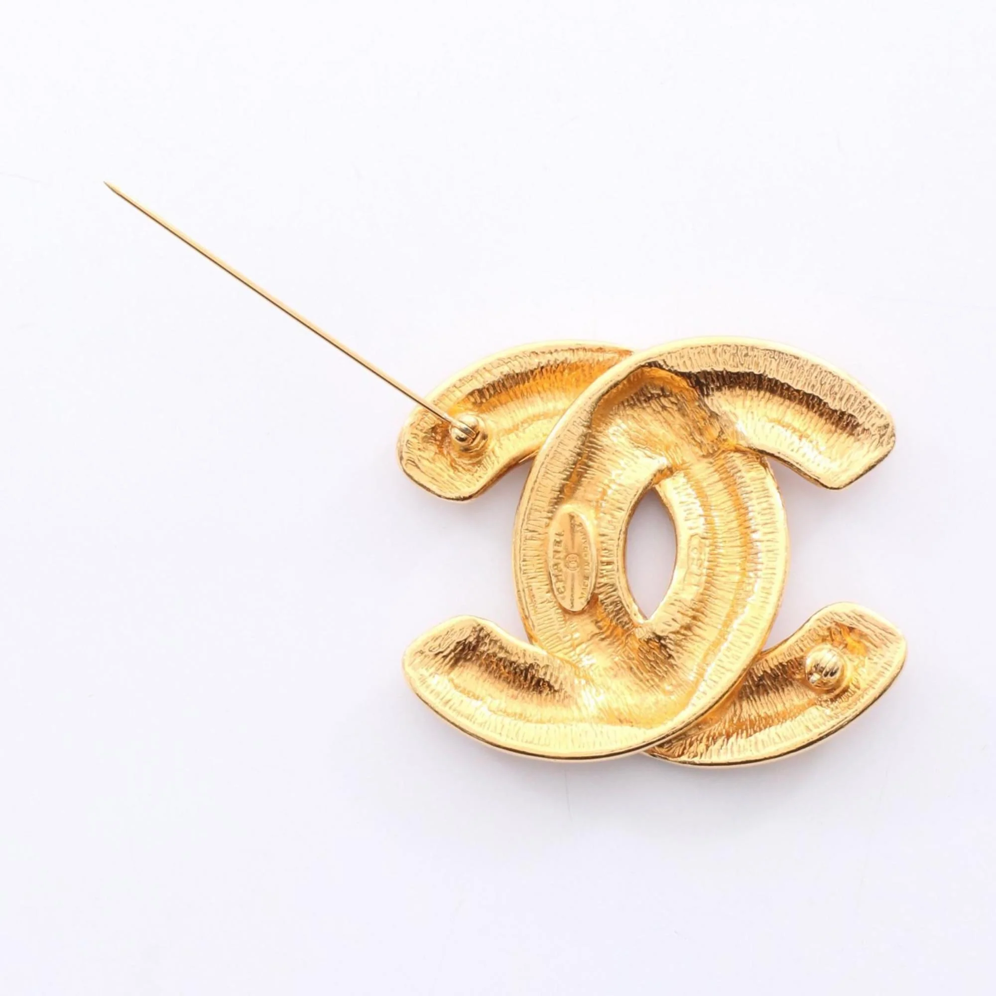 CC Logo Brooch Metal - Image 2