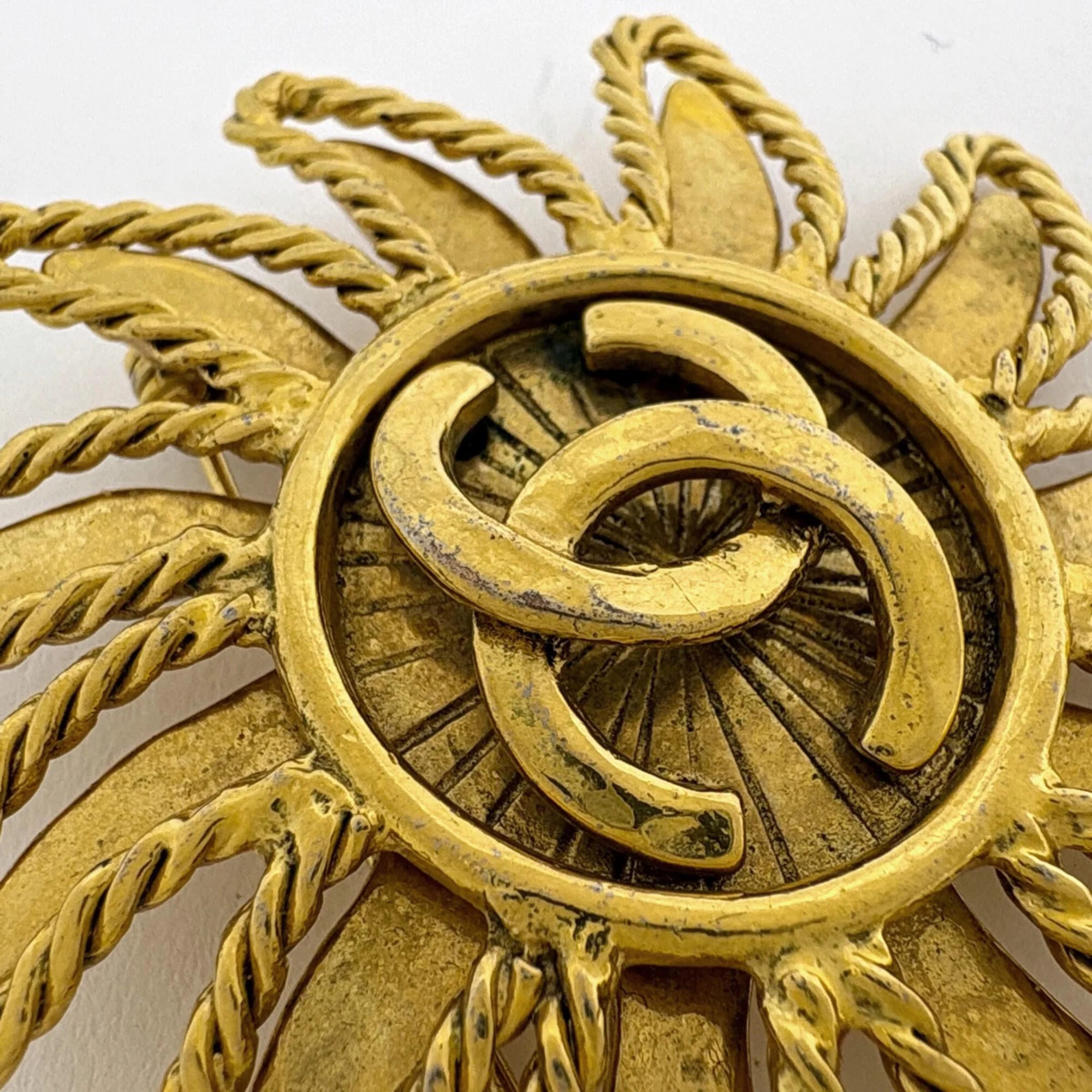 CC Logo Brooch Metal - Image 3