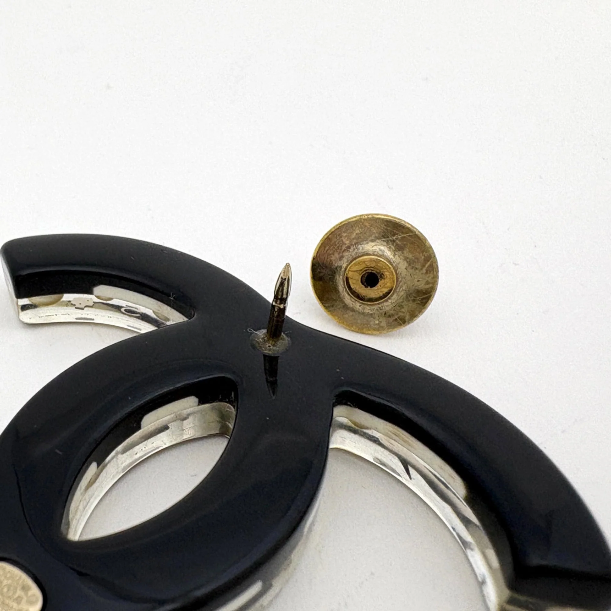 CC Logo Brooch Metal - Image 5