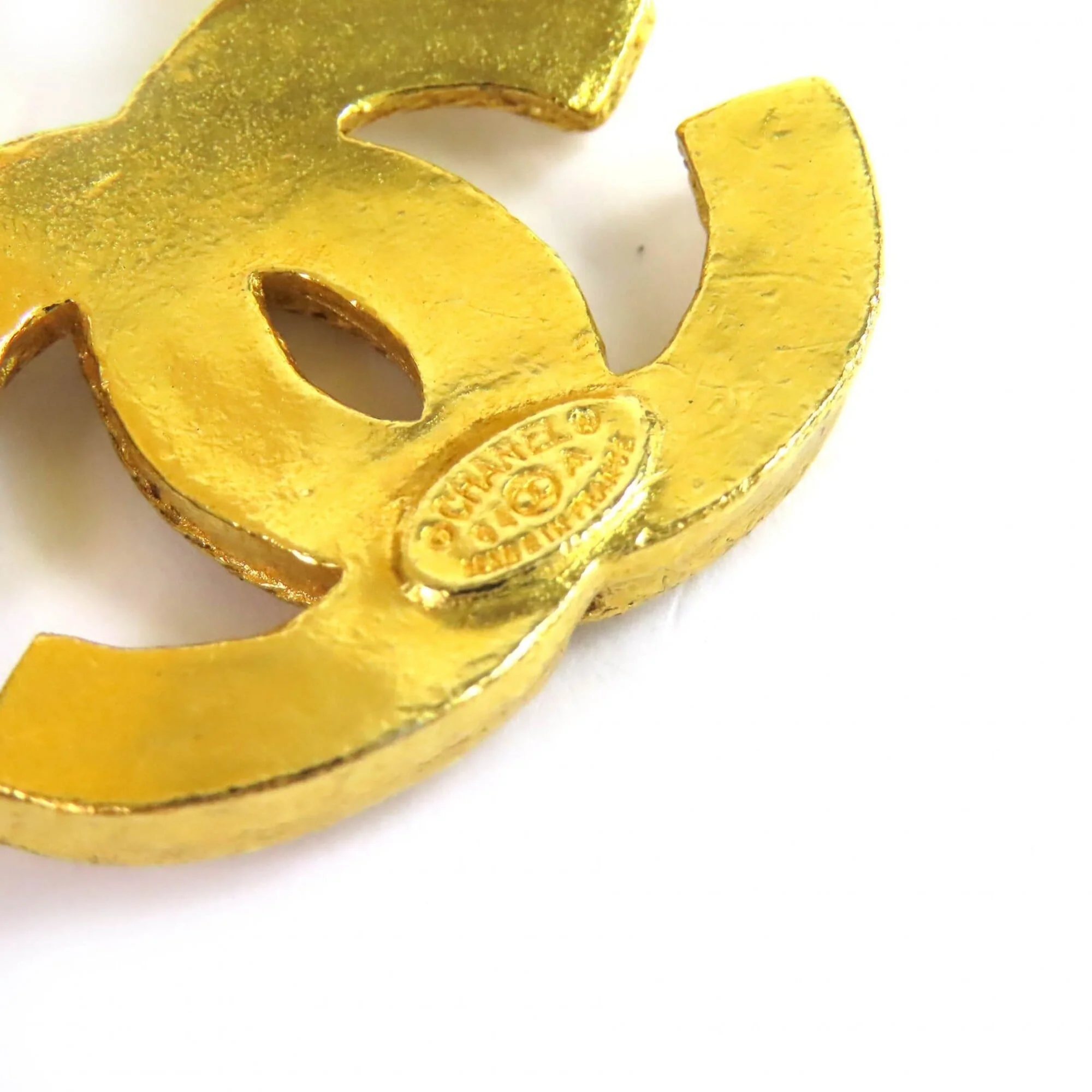 CC Logo Brooch Metal - Image 6