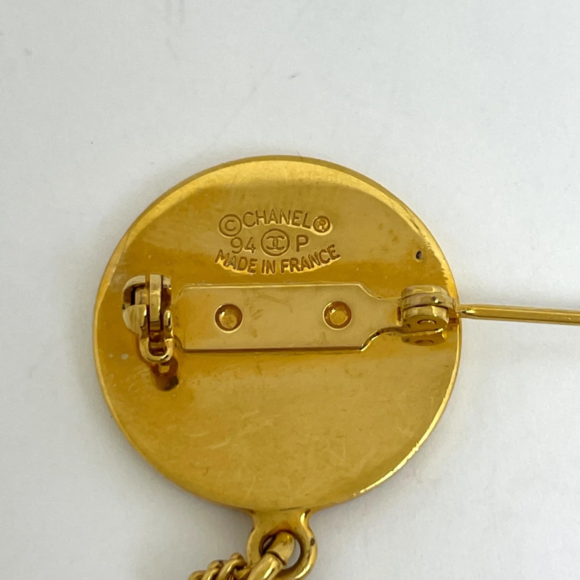 CC Logo Brooch Metal - Image 5