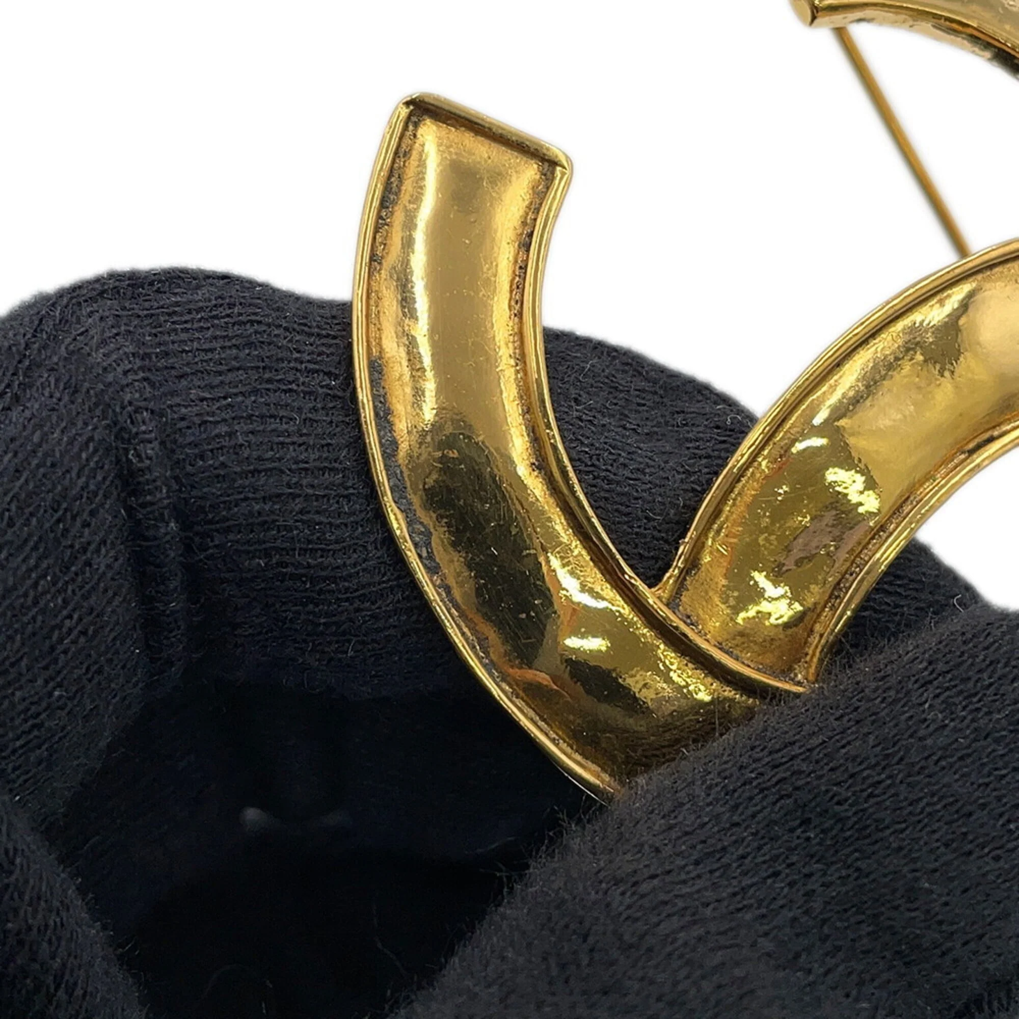 CC Logo Brooch Metal - Image 6