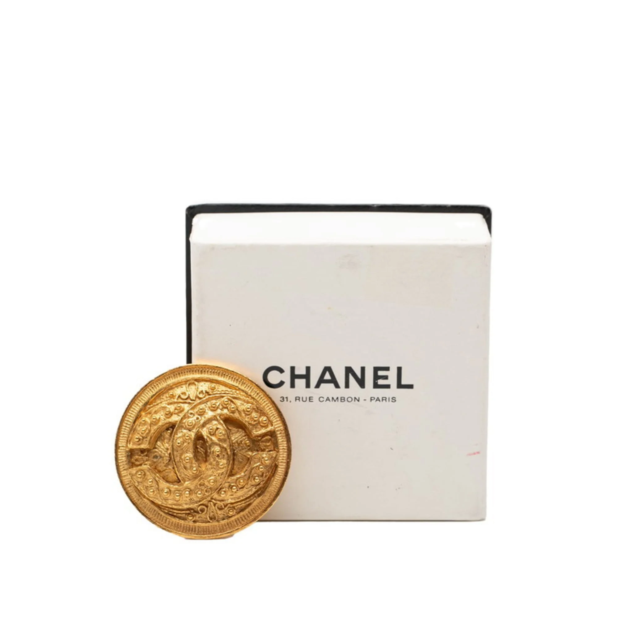 CC Logo Round Medallion Brooch Metal - Image 4